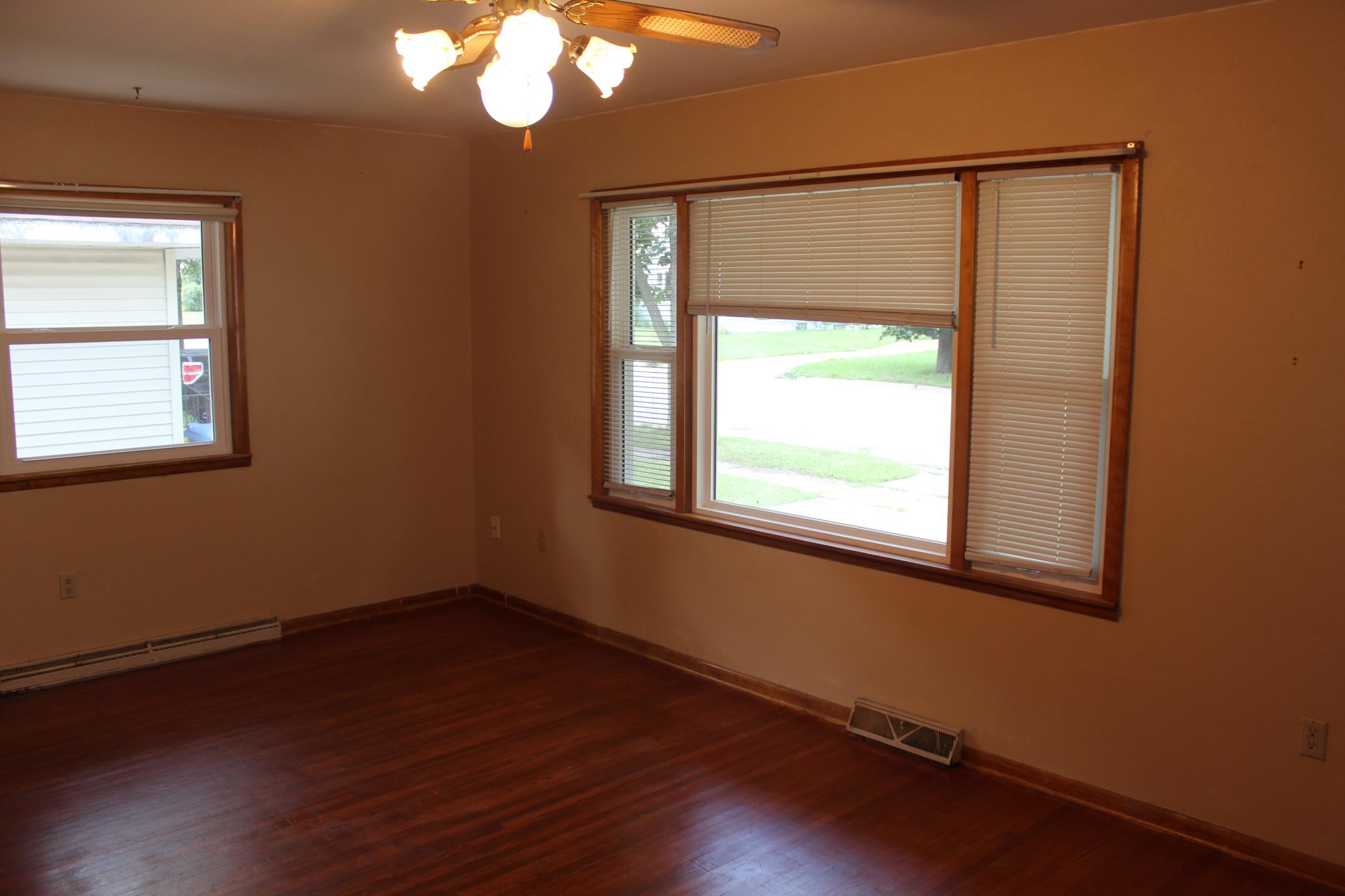 3rd image of 114 Fairfax St, Winona, MN 55987 | MLS# 7116471