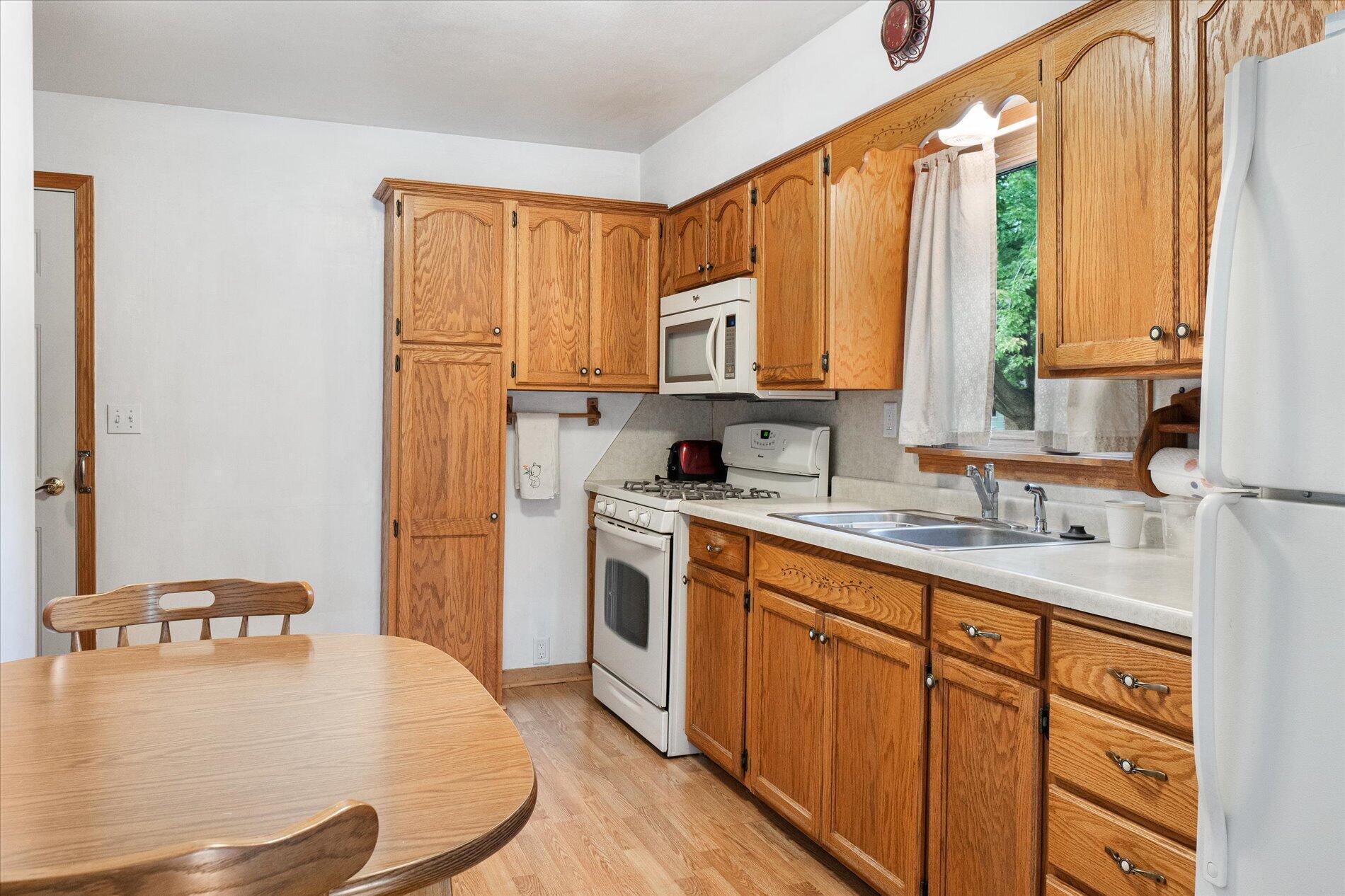 2nd image of 503 S 9th St, La Crescent, MN 55947 | MLS# 7116497