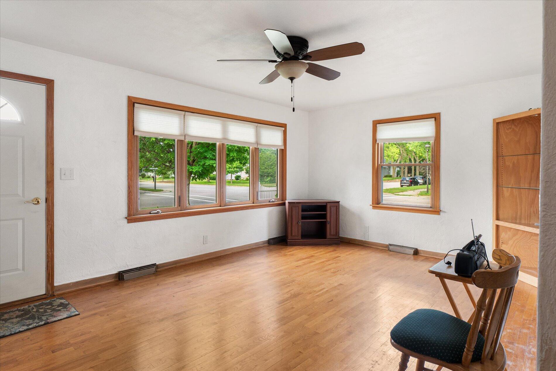 4th image of 503 S 9Th St, La Crescent, MN 55947 | MLS# 7116497