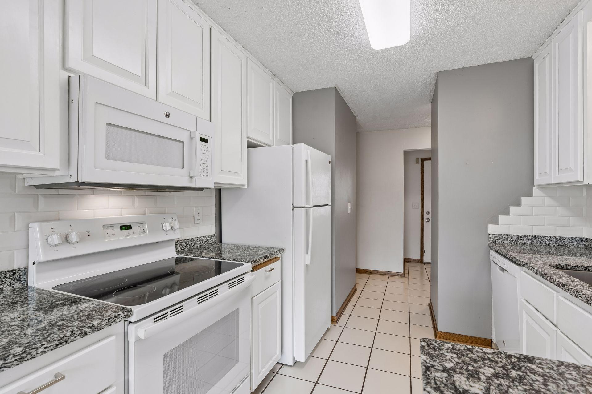4th image of 8605 Maplebrook Pkwy N, Brooklyn Park, MN 55445 | MLS# 7116524