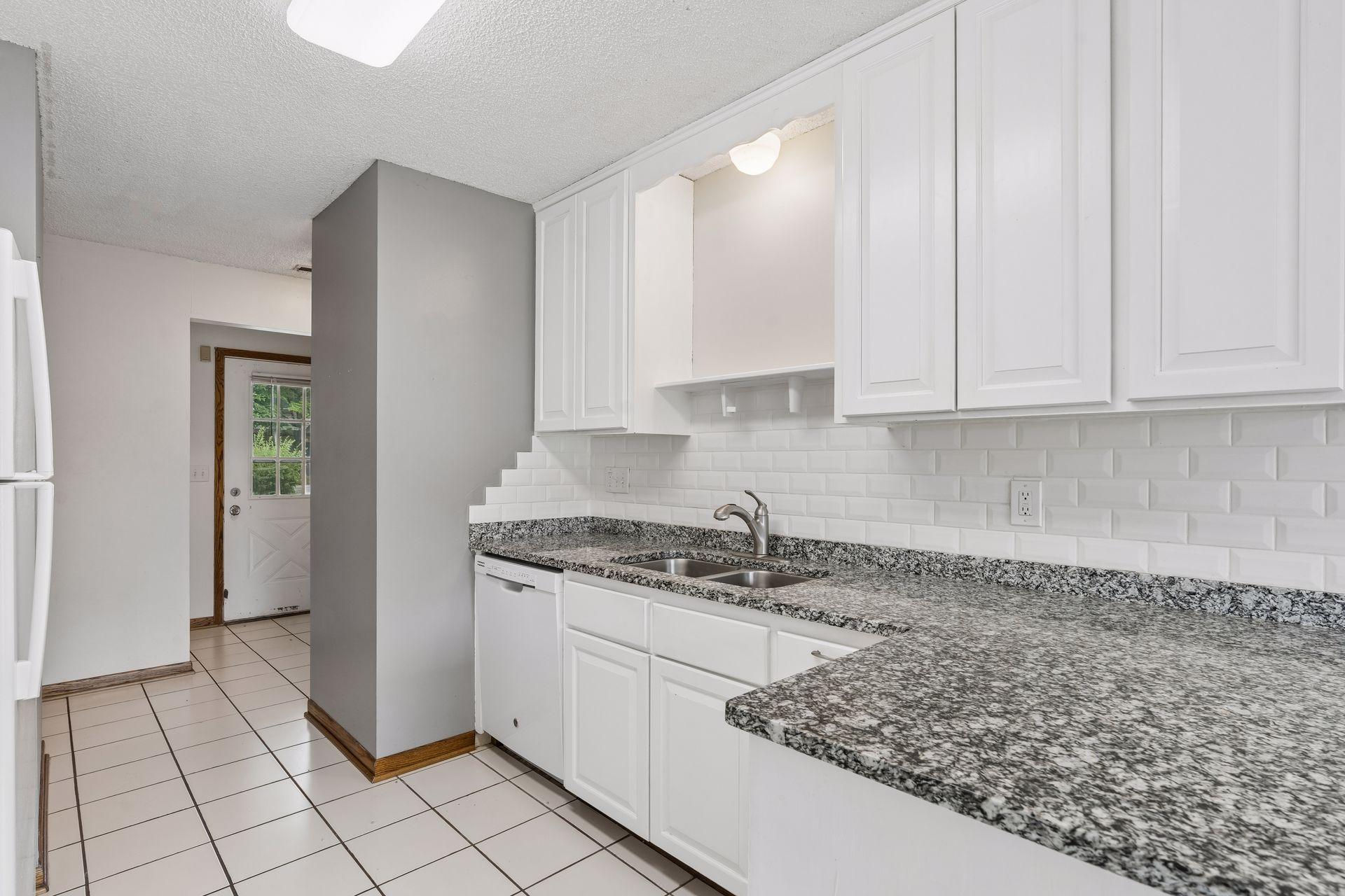 3rd image of 8605 Maplebrook Pkwy N, Brooklyn Park, MN 55445 | MLS# 7116524