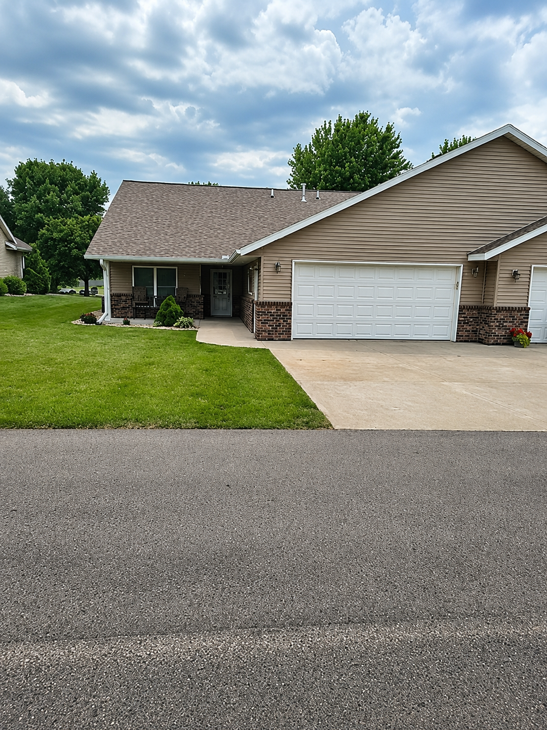 Homes for sale in Redwood Falls, MN | 308 Aspenwood Dr, Redwood Falls, MN 56283 | MLS# 7116542