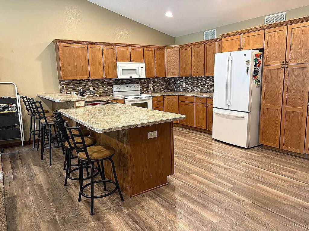 Homes for sale in Redwood Falls, MN | 308 Aspenwood Dr, Redwood Falls, MN 56283 | MLS# 7116542