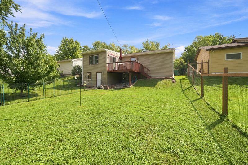1st image of 912 S 3rd Ave, Albert Lea, MN 56007 | MLS# 7116543