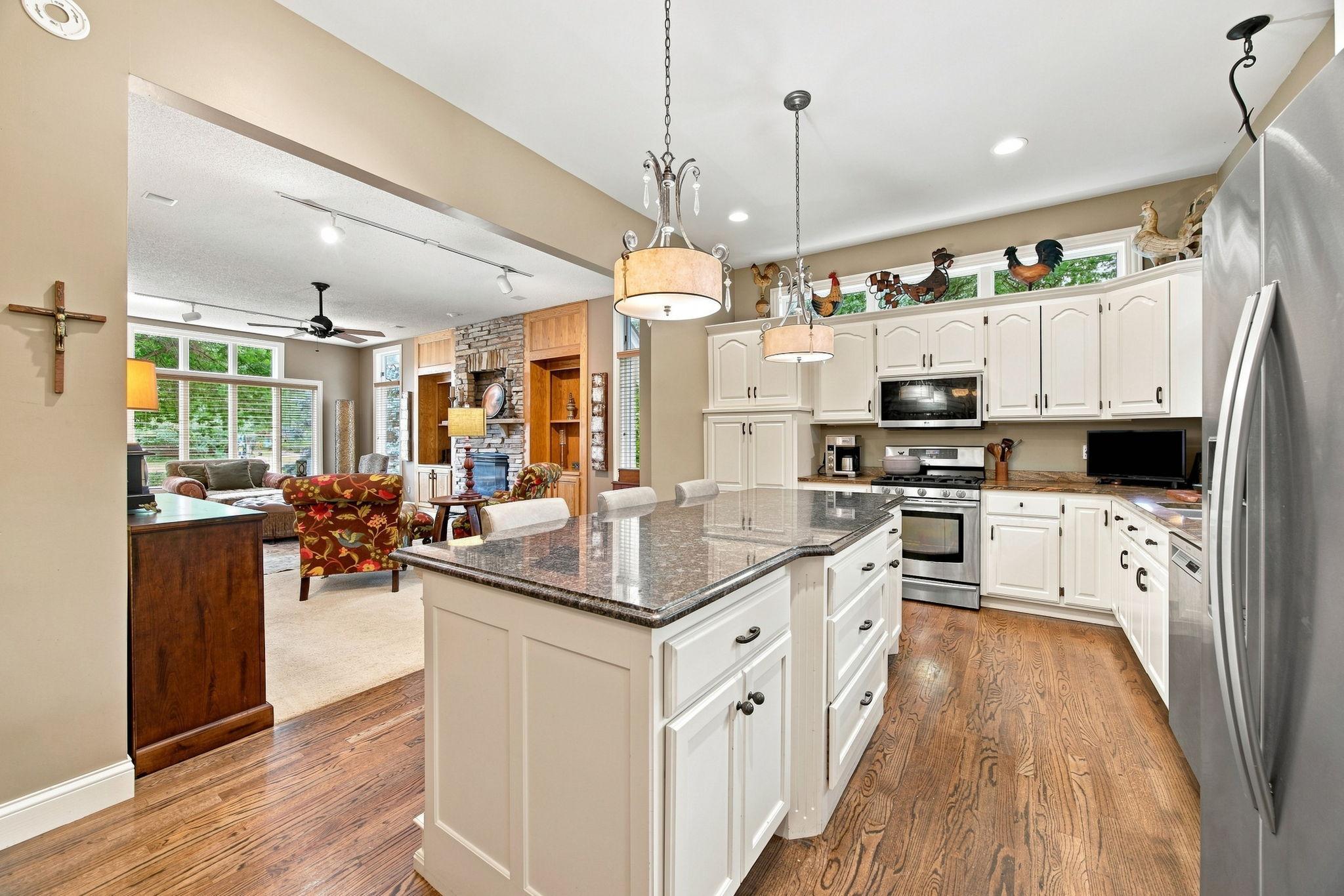4th image of 11160 Kingsborough Trl, Cottage Grove, MN 55016 | MLS# 7116558