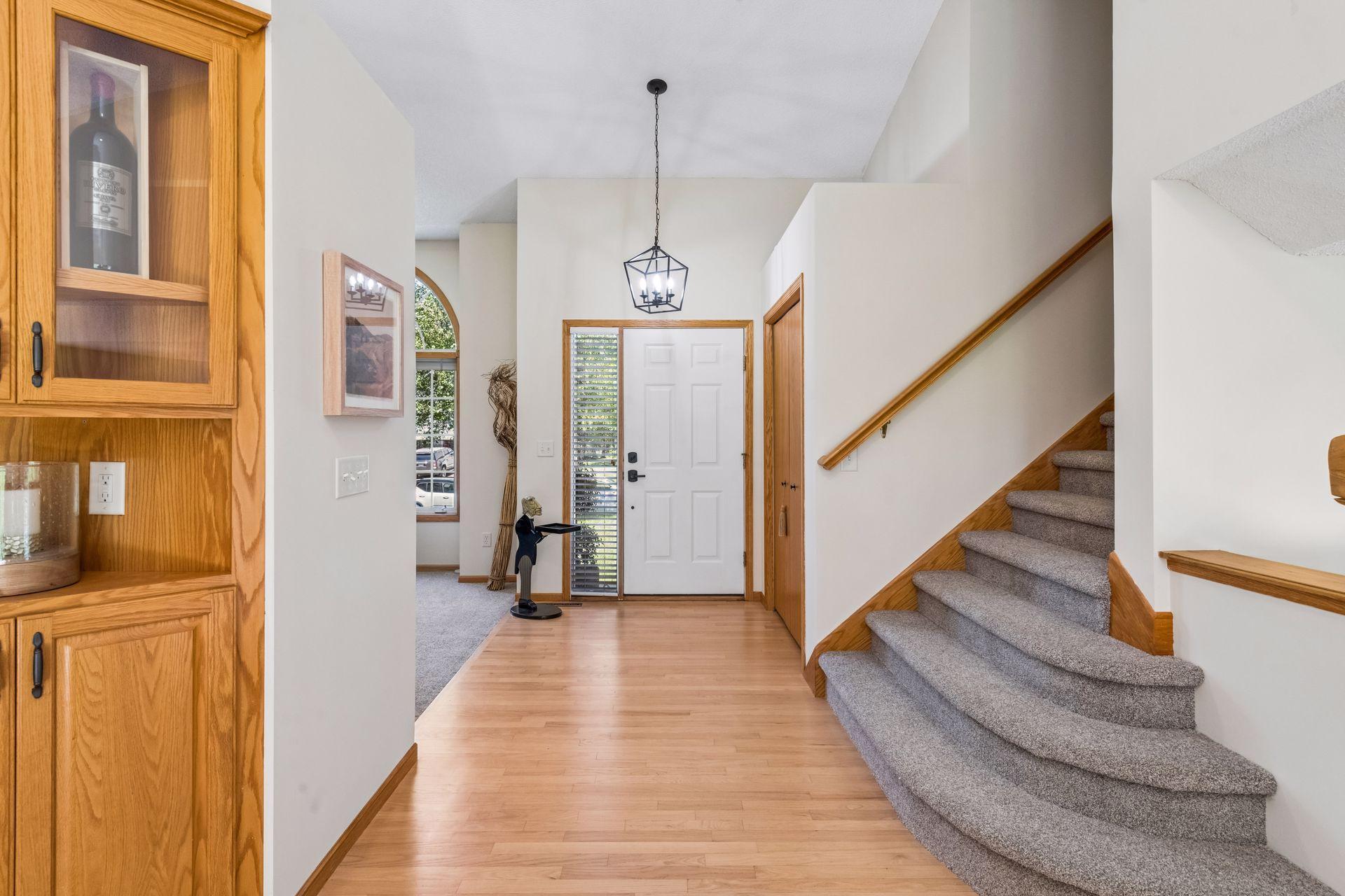 3rd image of 3951 Country Oaks Dr, Excelsior, MN 55331 | MLS# 7116602