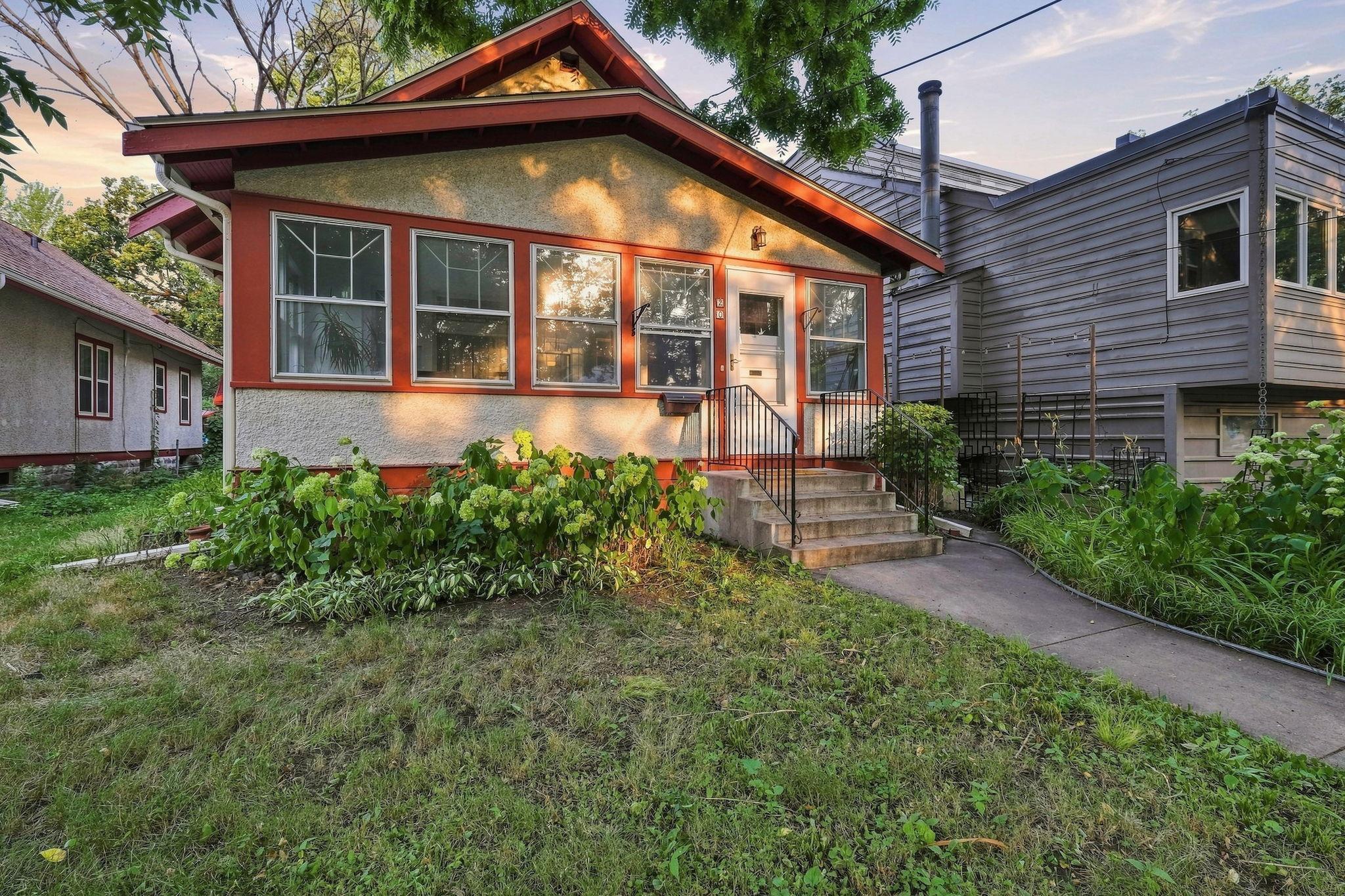 2nd image of 20 Melbourne Ave Se, Minneapolis, MN 55414 | MLS# 7116618