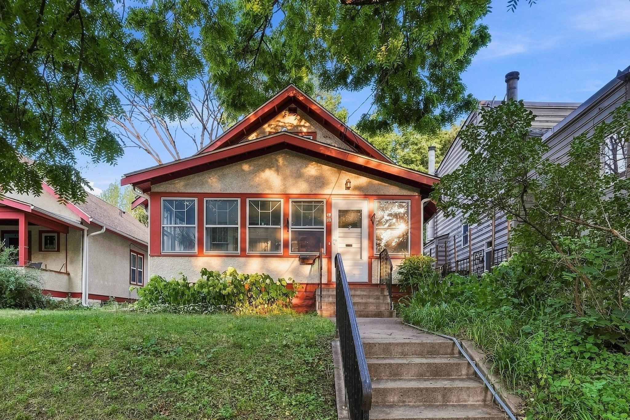 1st image of 20 Melbourne Ave Se, Minneapolis, MN 55414 | MLS# 7116618