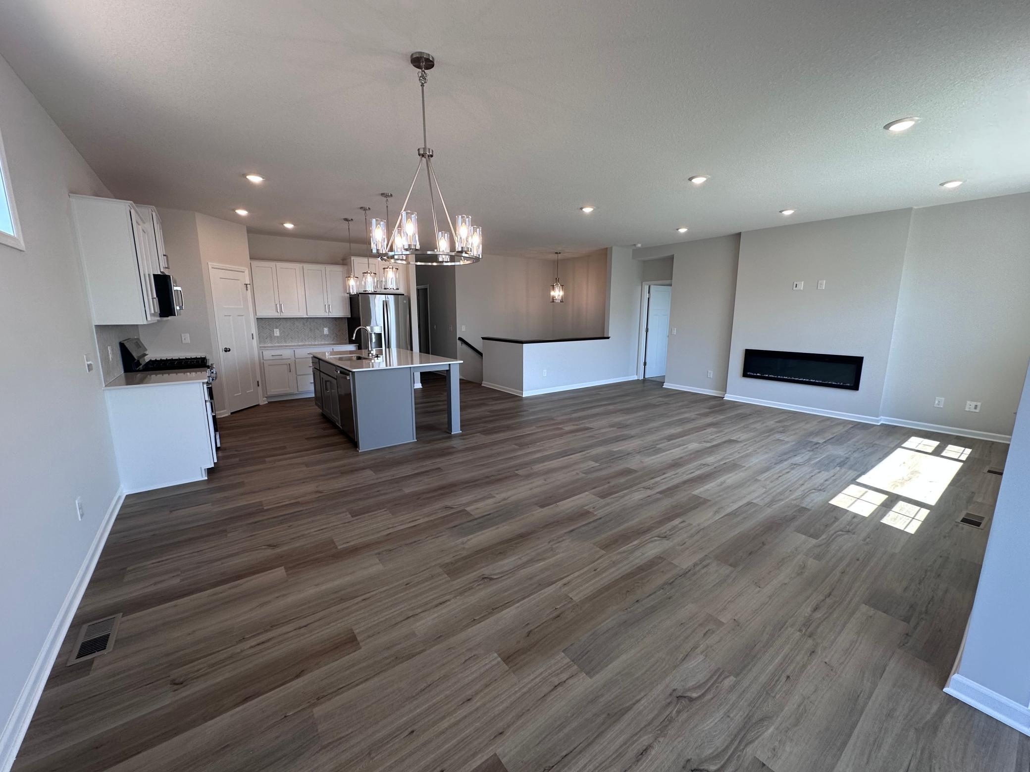 3rd image of 7586 201St St W, Lakeville, MN 55044 | MLS# 7116652