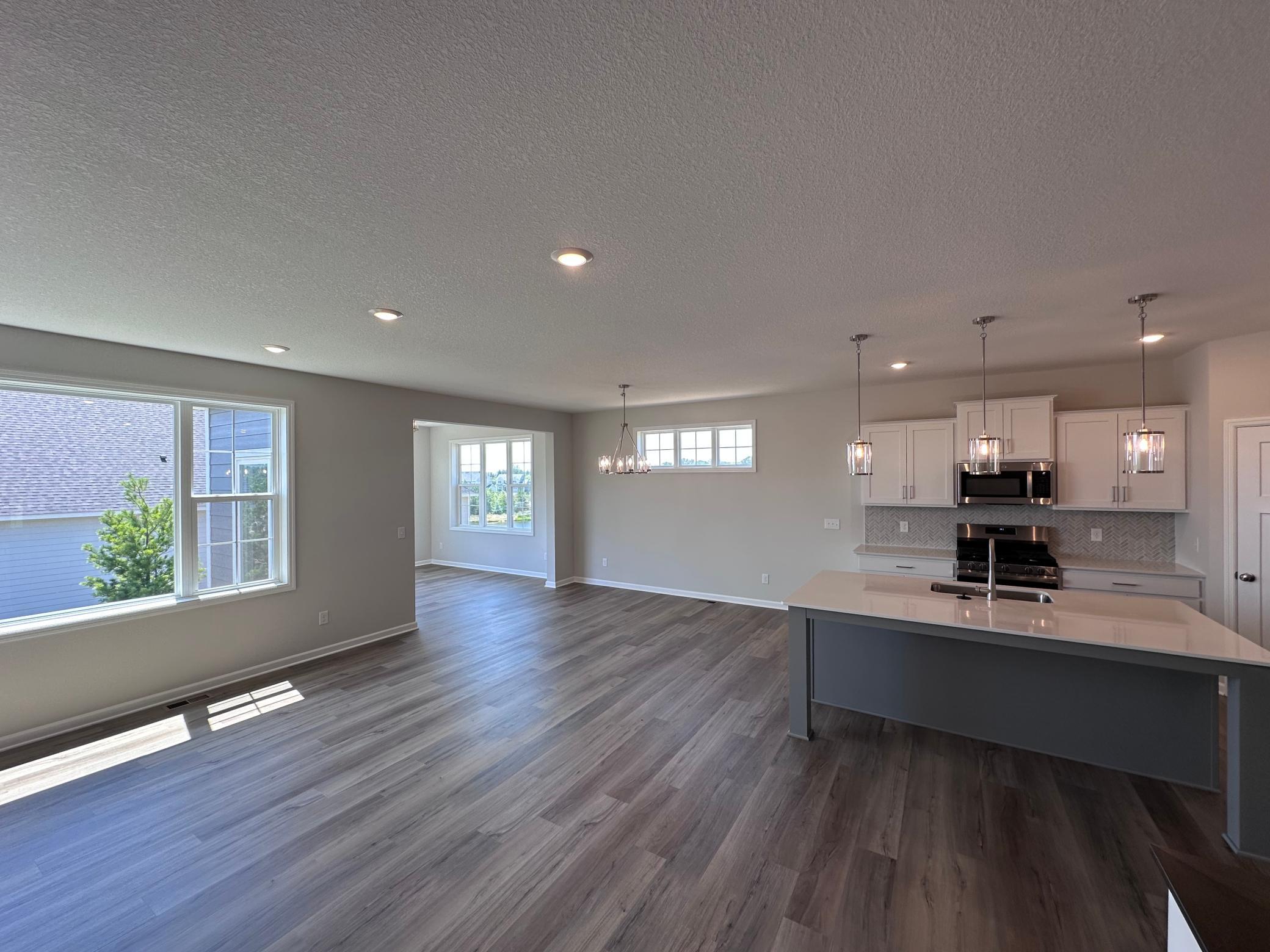 2nd image of 7586 201st St W, Lakeville, MN 55044 | MLS# 7116652