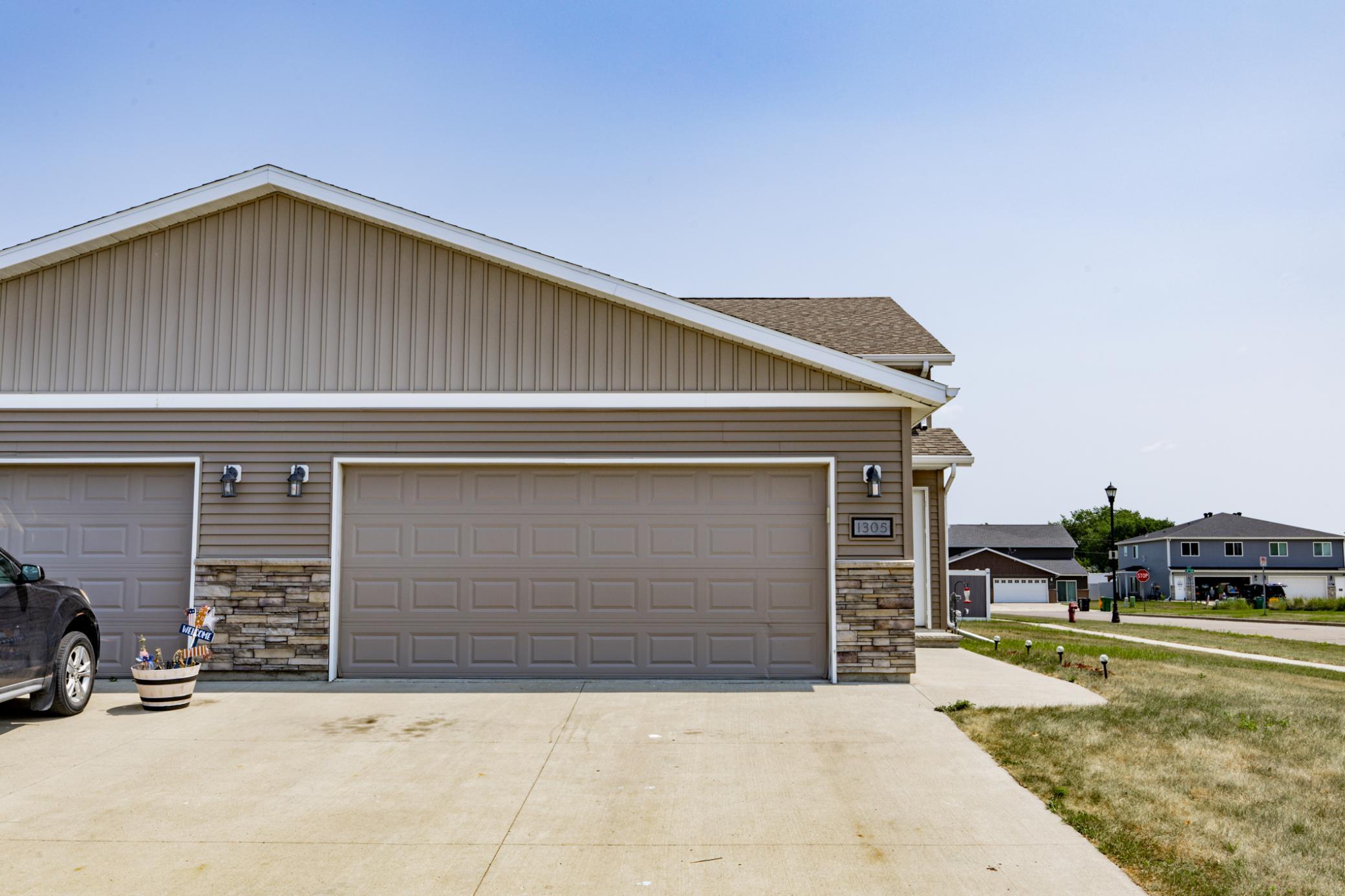 2nd image of 1305 5th St Nw, West Fargo, ND 58078 | MLS# 7116681