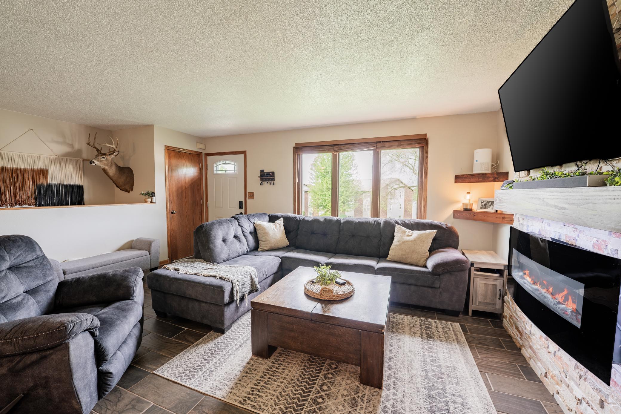 5th image of 1127 5Th St E, Altoona, WI 54720 | MLS# 7116694