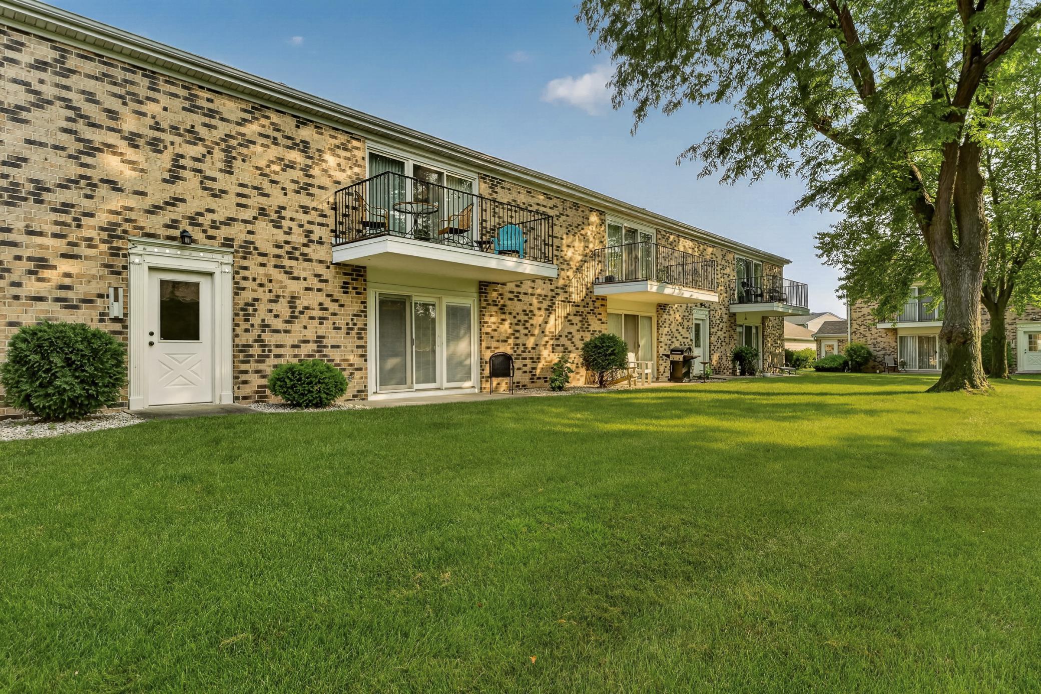 2nd image of 1931 Greenfield Ln SW, Rochester, MN 55902