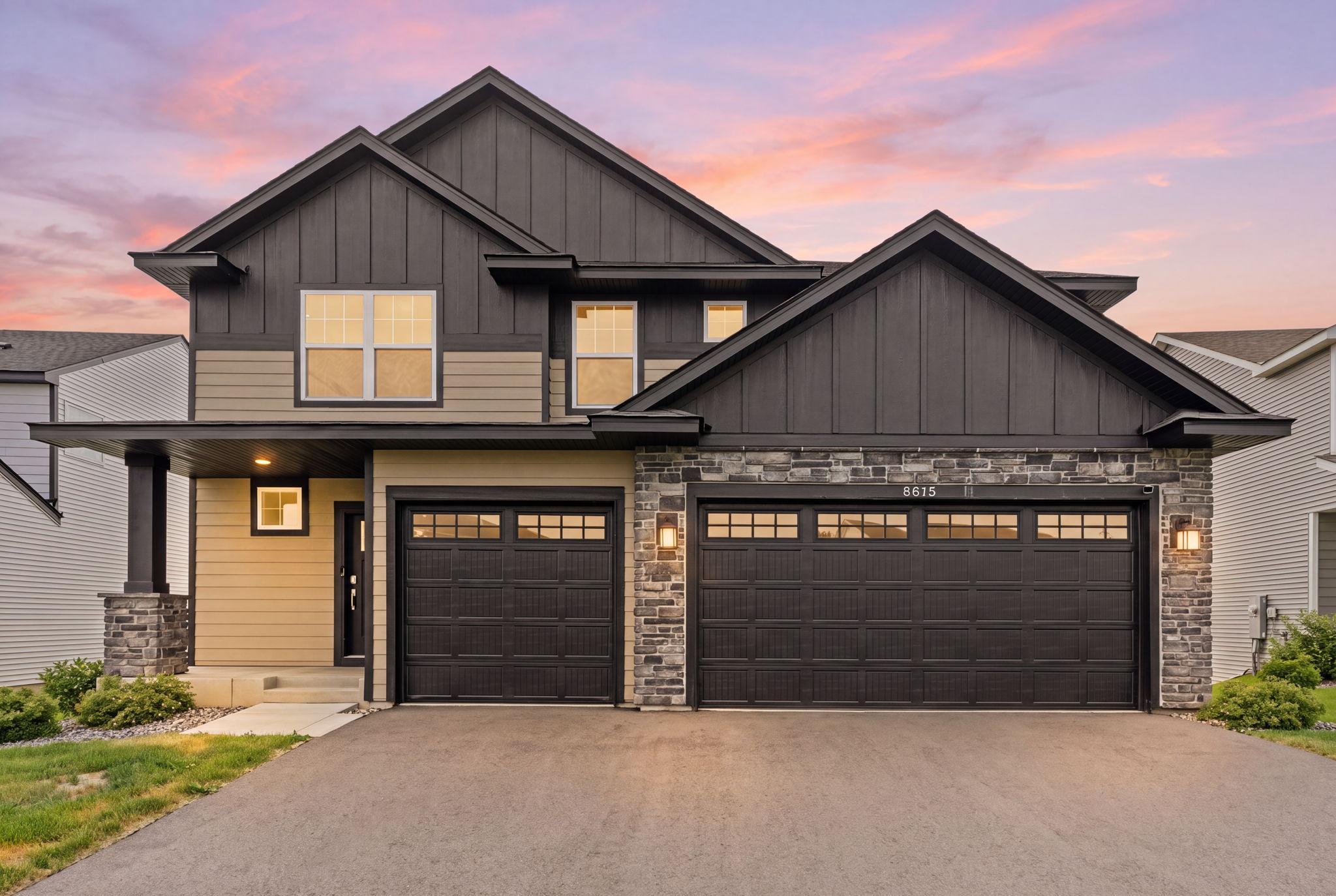 1st image of 8813 Periwinkle Blvd, Saint Paul, MN 55129 | MLS# 7116717