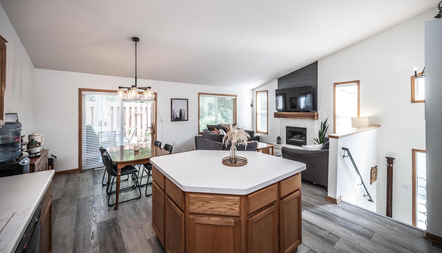 4th image of 8379 143Rd St W, Saint Paul, MN 55124 | MLS# 7116732
