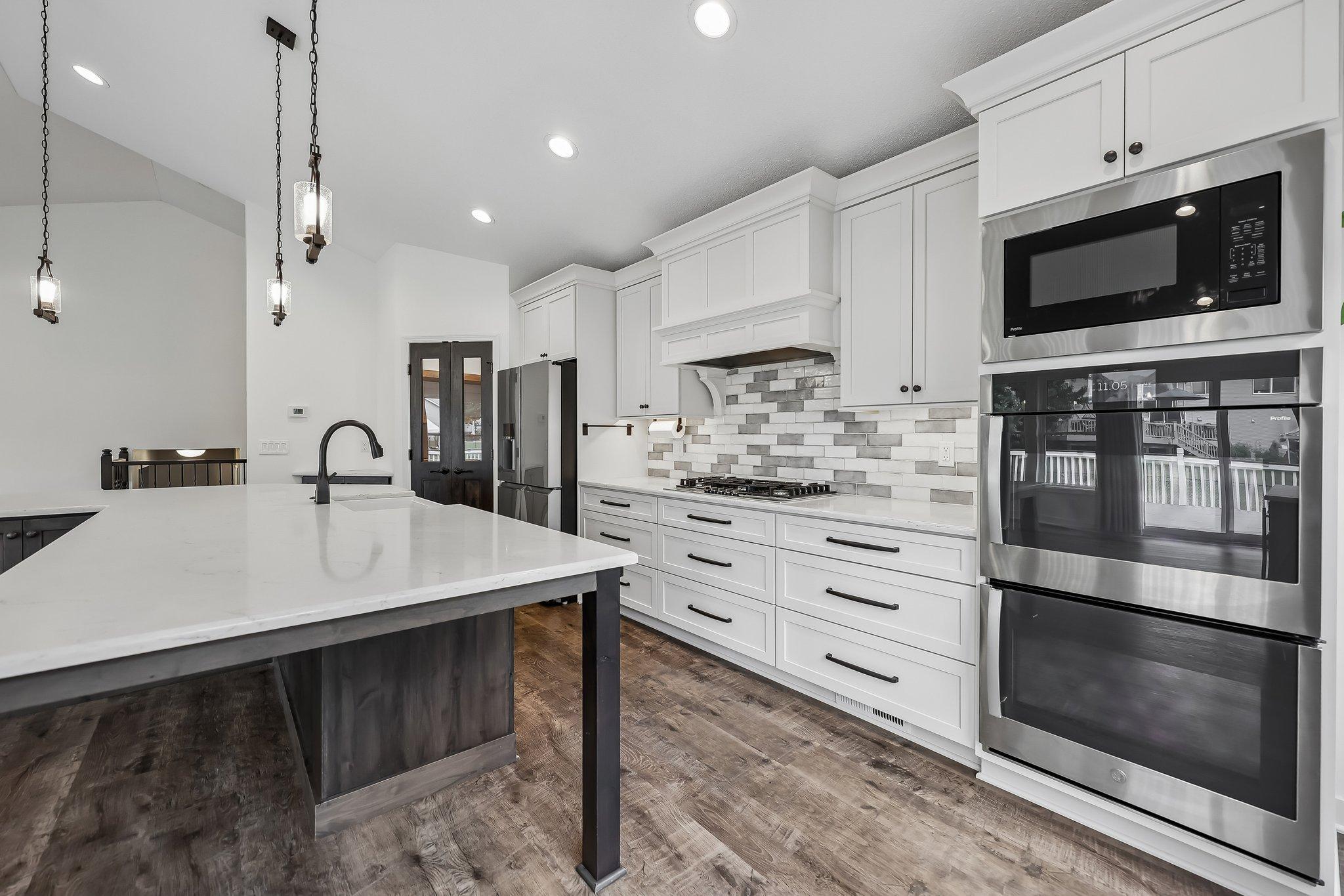 2nd image of 3460 Commonwealth Ave, Saint Paul, MN 55125 | MLS# 7116743