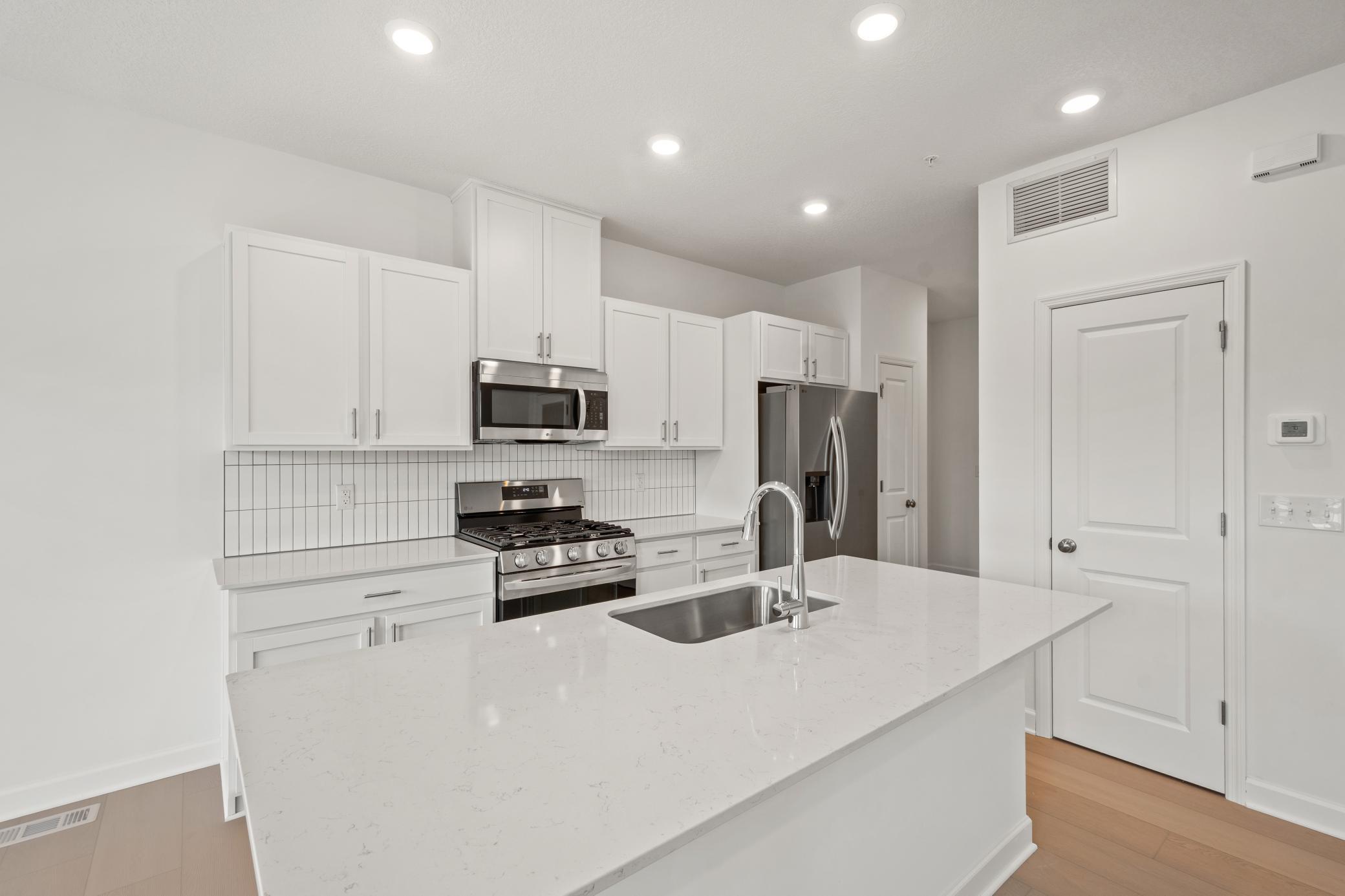 2nd image of 3515 Trails End Cir, Saint Paul, MN 55123 | MLS# 7116808