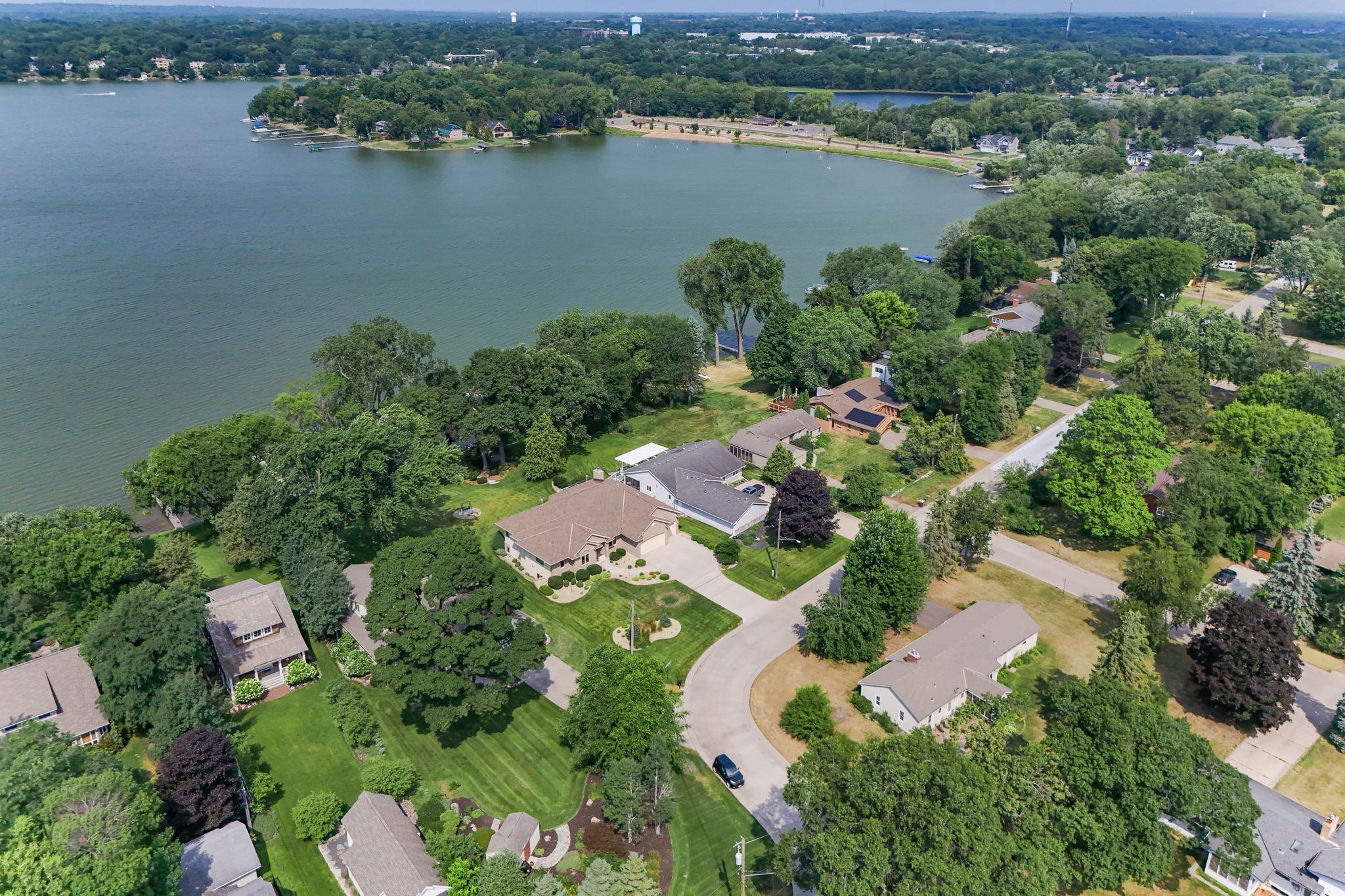 2nd image of 3205 Woodbridge St, Saint Paul, MN 55126 | MLS# 7116875