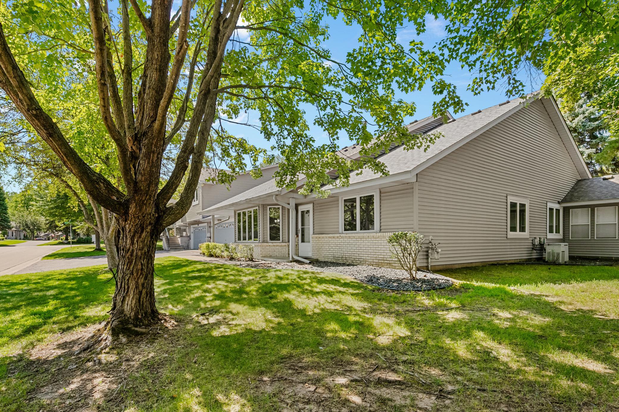 3rd image of 2558 Sumac Cir, White Bear Lake, MN 55110 | MLS# 7116918