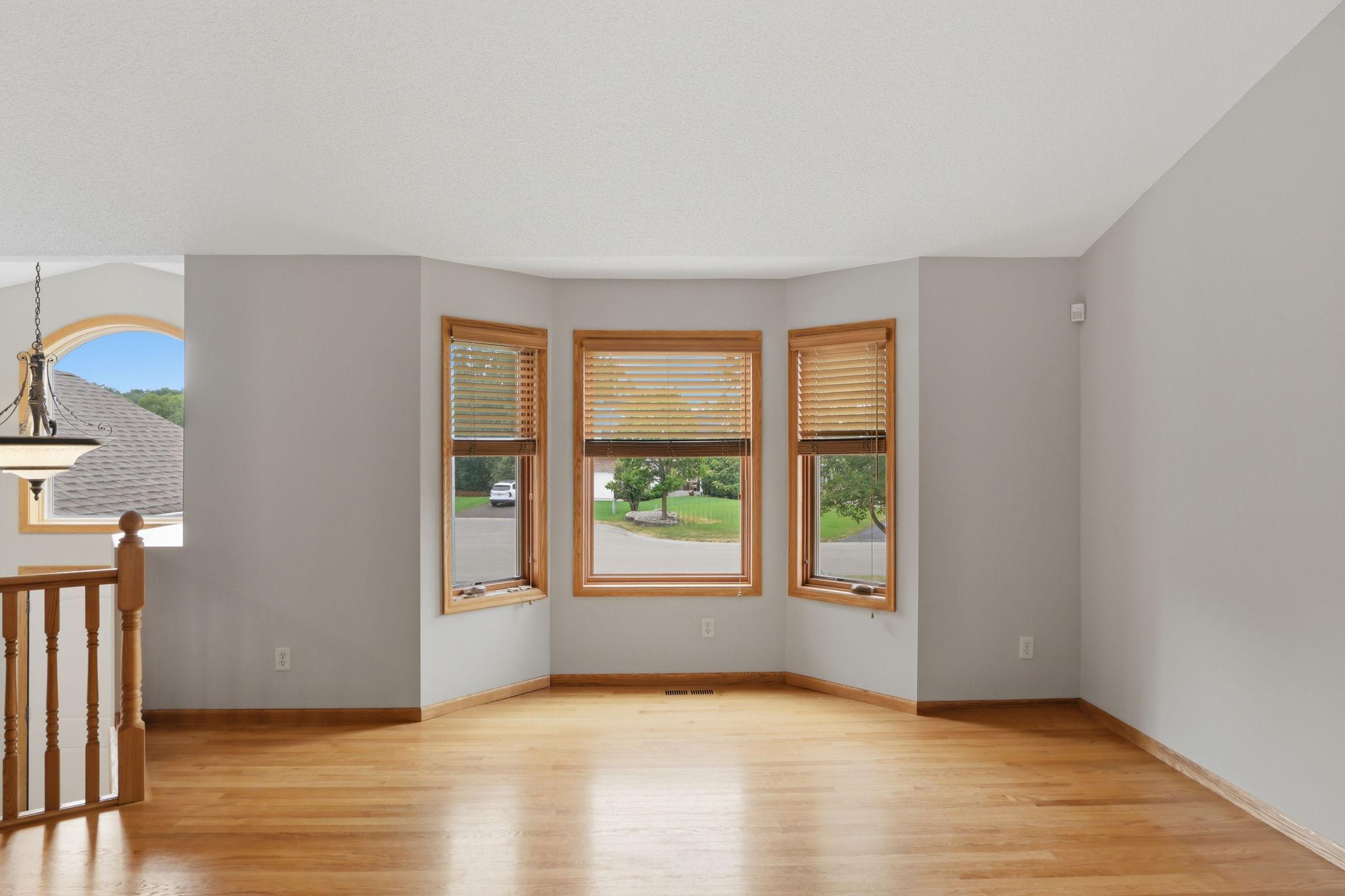 3rd image of 8182 Lori Ln, Saint Paul, MN 55125 | MLS# 7116947