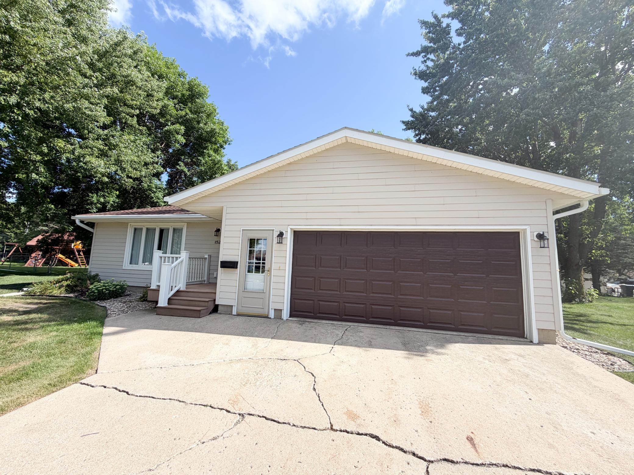 4th image of 1523 Eckerson Dr, Worthington, MN 56187 | MLS# 7116973