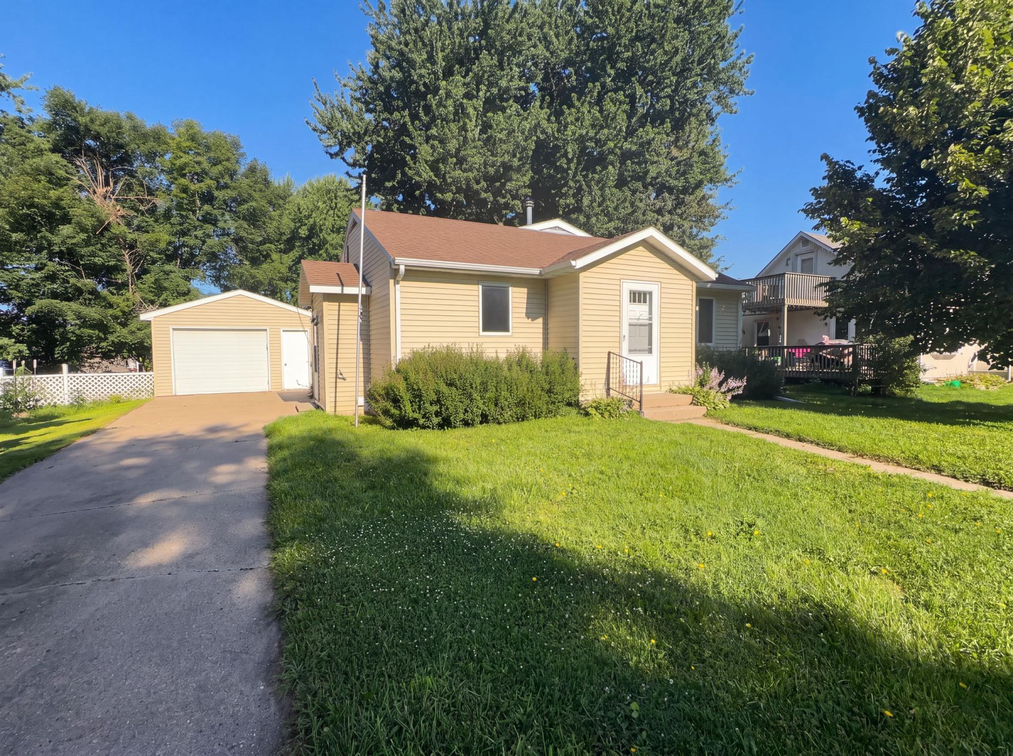 20th image of 816 S Broadway St, Spring Valley, MN 55975 | MLS# 7117049