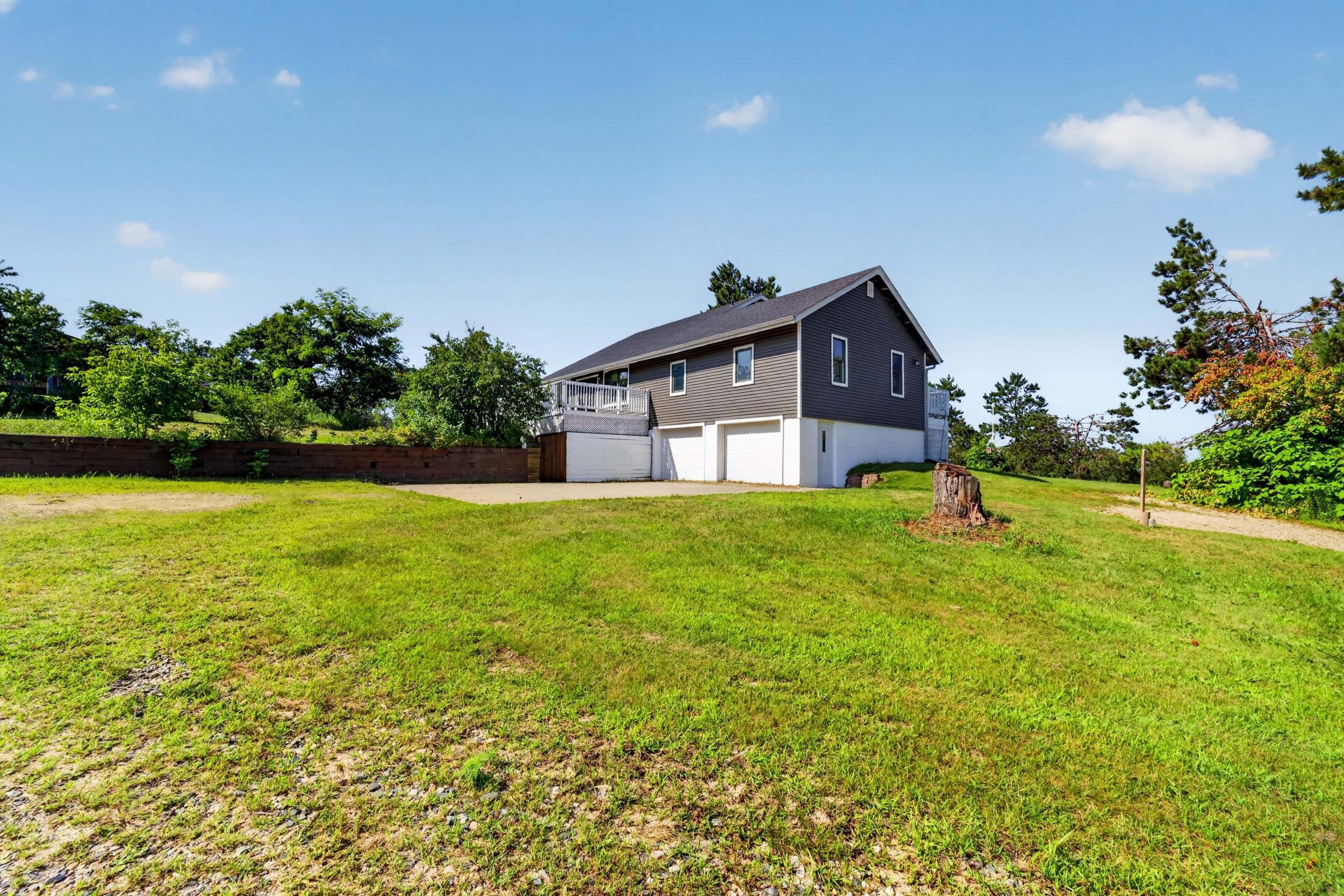 3rd image of 1030 Augusta Dr Ne, Bemidji, MN 56601 | MLS# 7117064