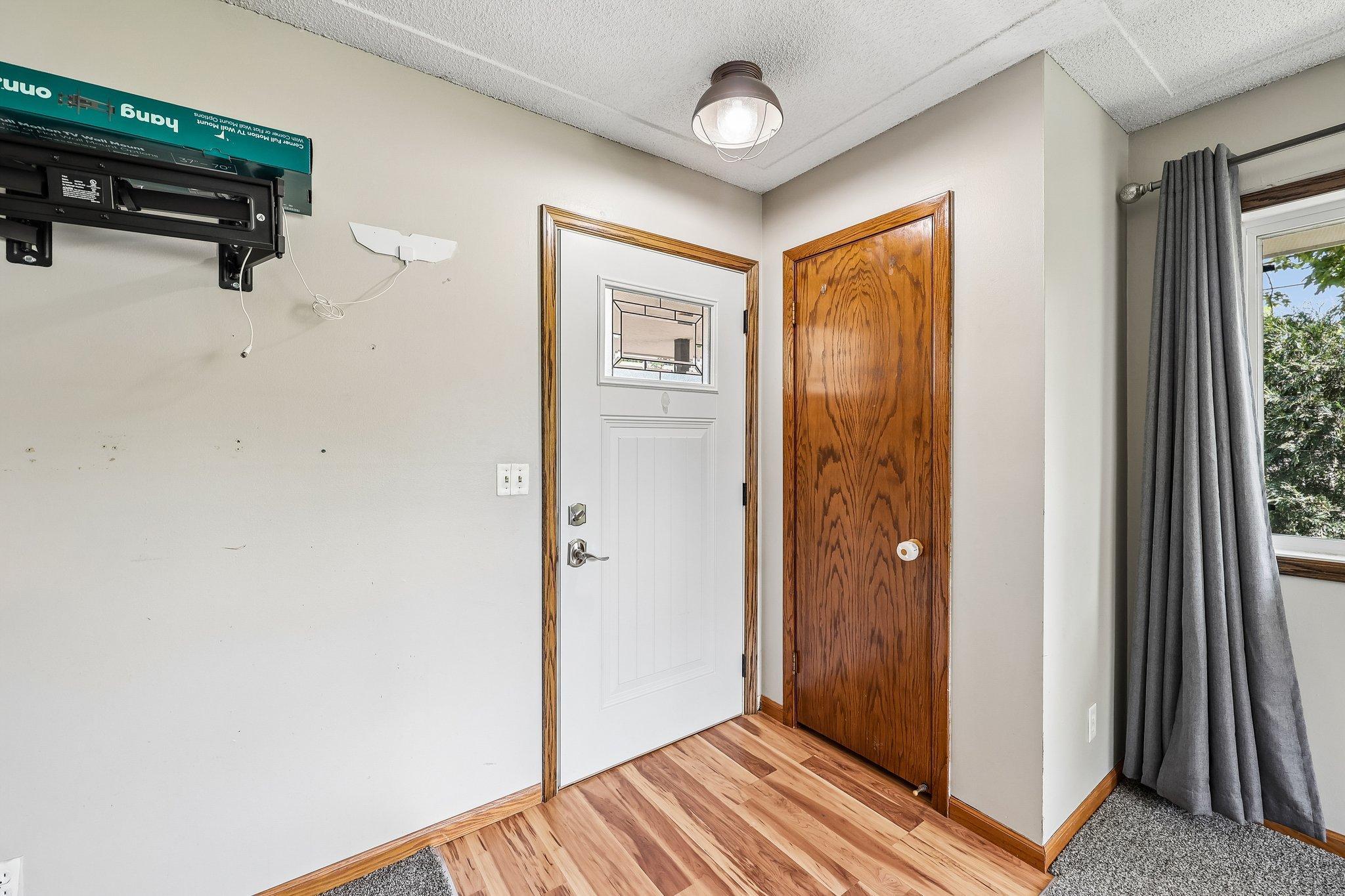 5th image of 5563 Main Ave Ne, Albertville, MN 55301 | MLS# 7117123