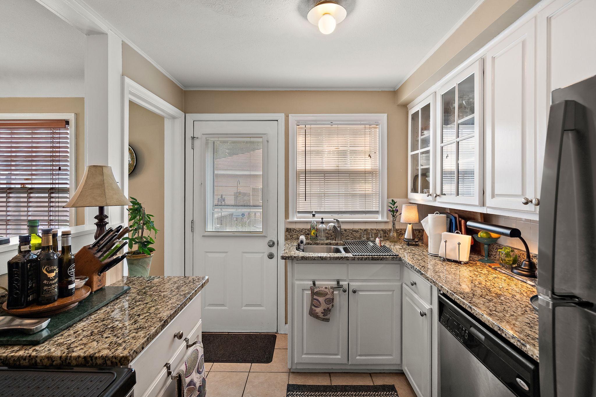 3rd image of 3707-3709 Joppa Ave S, Saint Louis Park, MN 55416 | MLS# 7117146