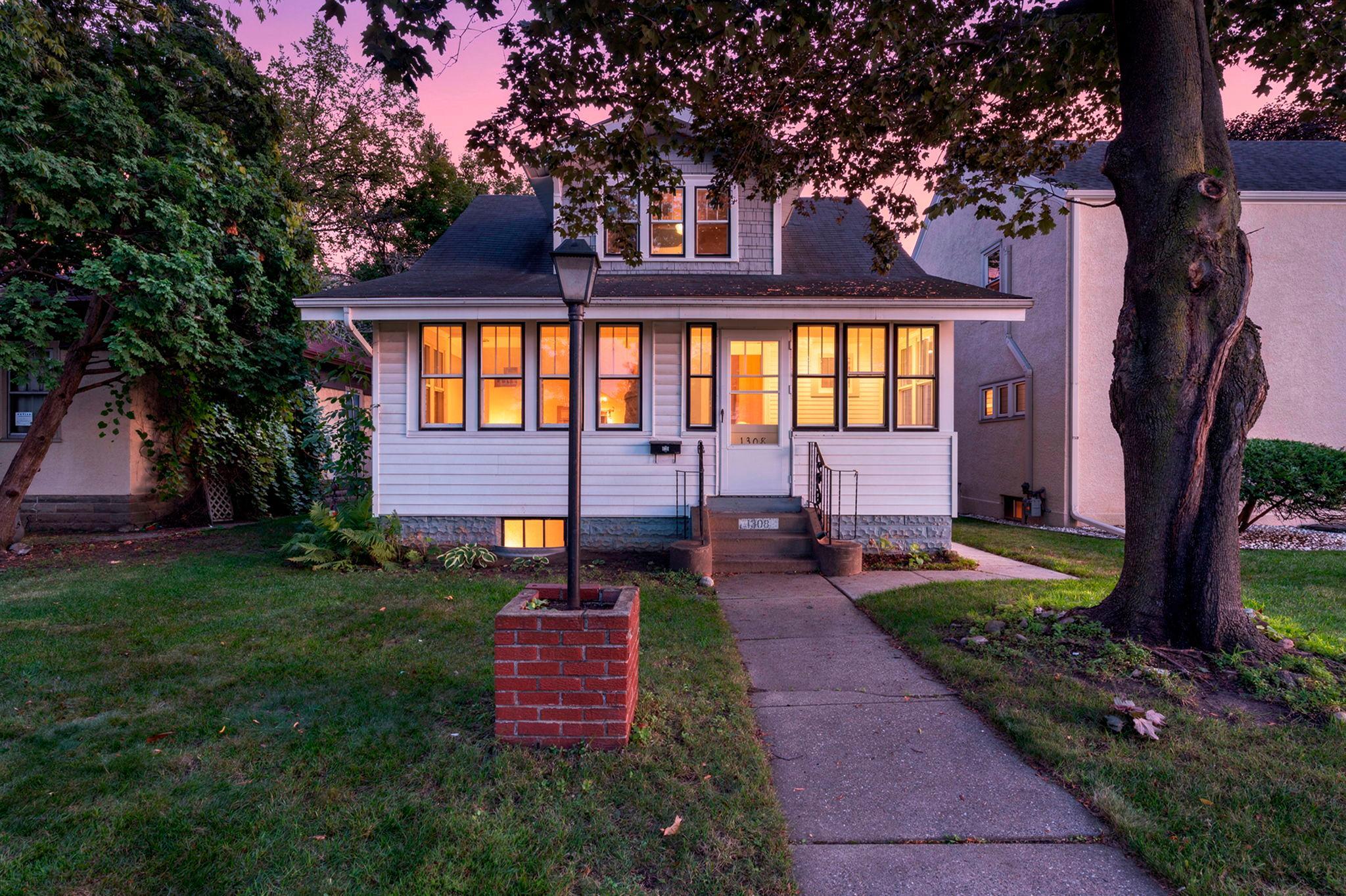 1st image of 1308 Juno Ave, Saint Paul, MN 55116 | MLS# 7117151