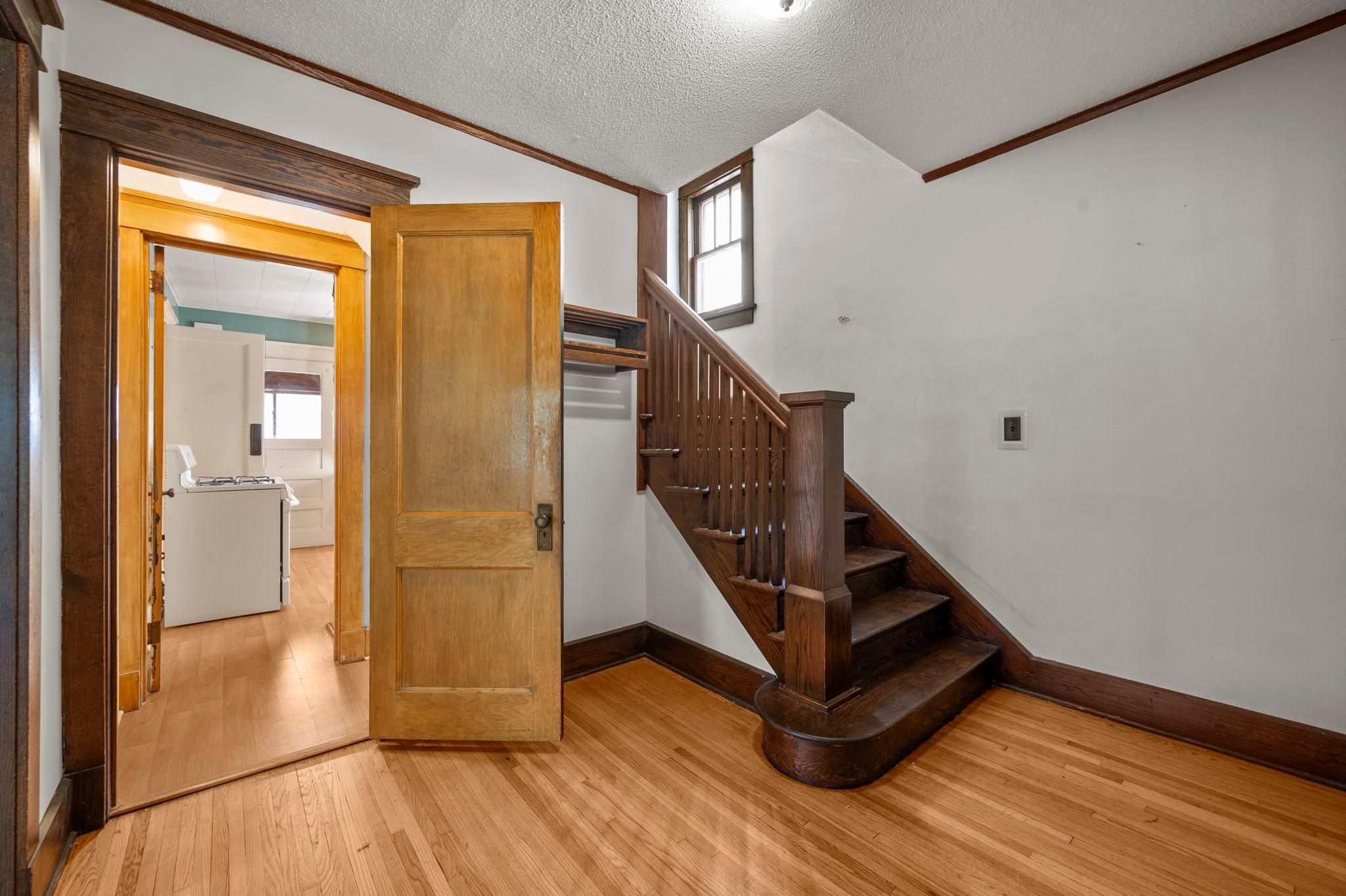 4th image of 1308 Juno Ave, Saint Paul, MN 55116 | MLS# 7117151