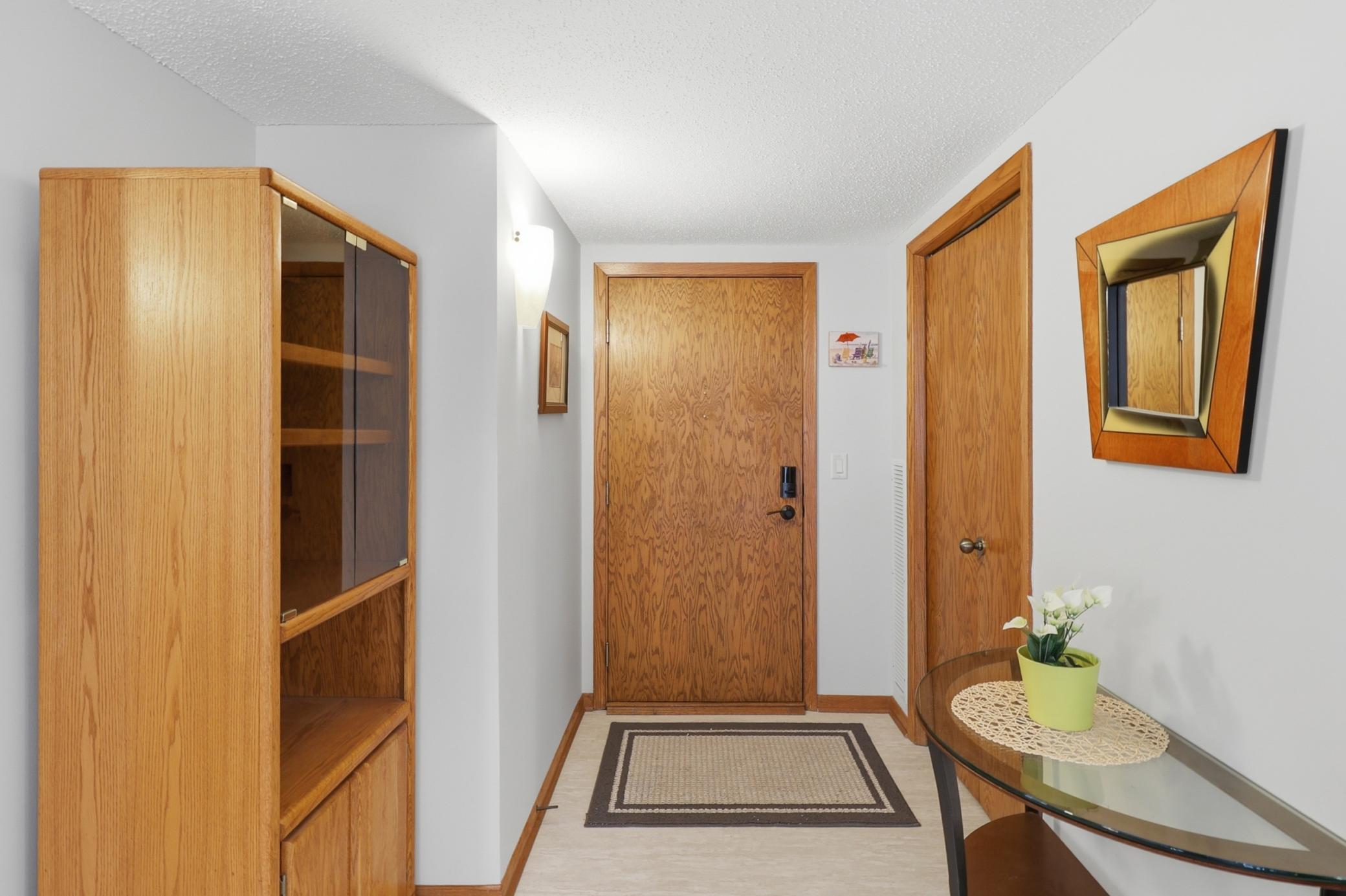3rd image of 6100 Auto Clb Rd, Bloomington, MN 55438