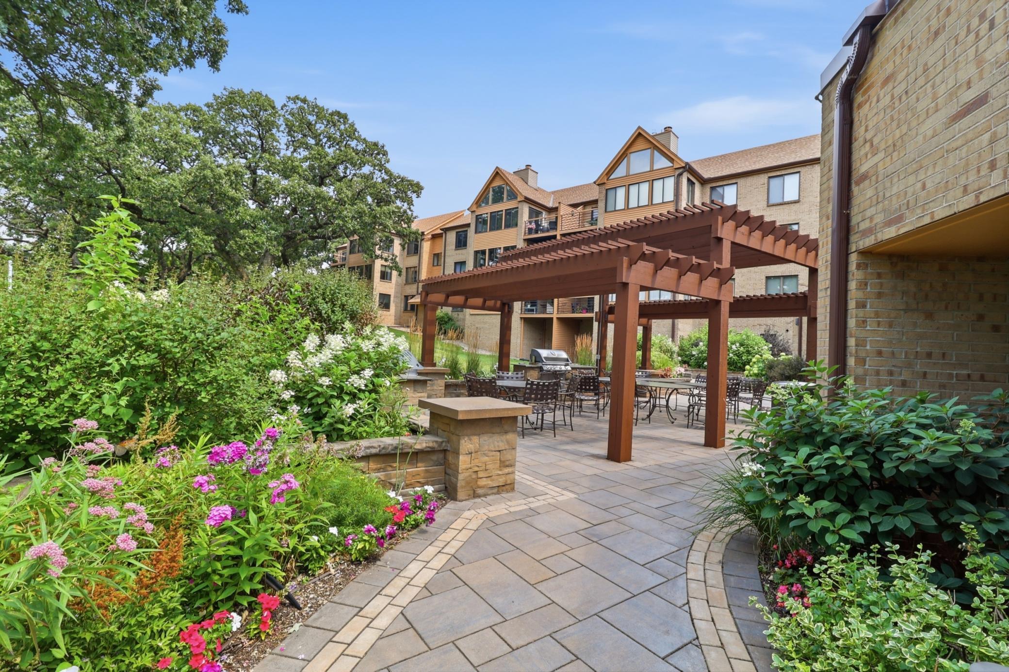 1st image of 6100 Auto Club Rd #305, Minneapolis, MN 55438 | MLS# 7117264