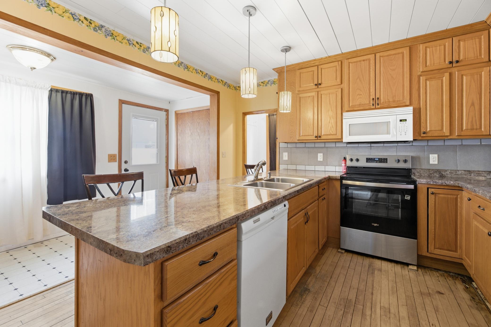 2nd image of 37 N Hill St, Fountain City, WI 54629 | MLS# 7117274