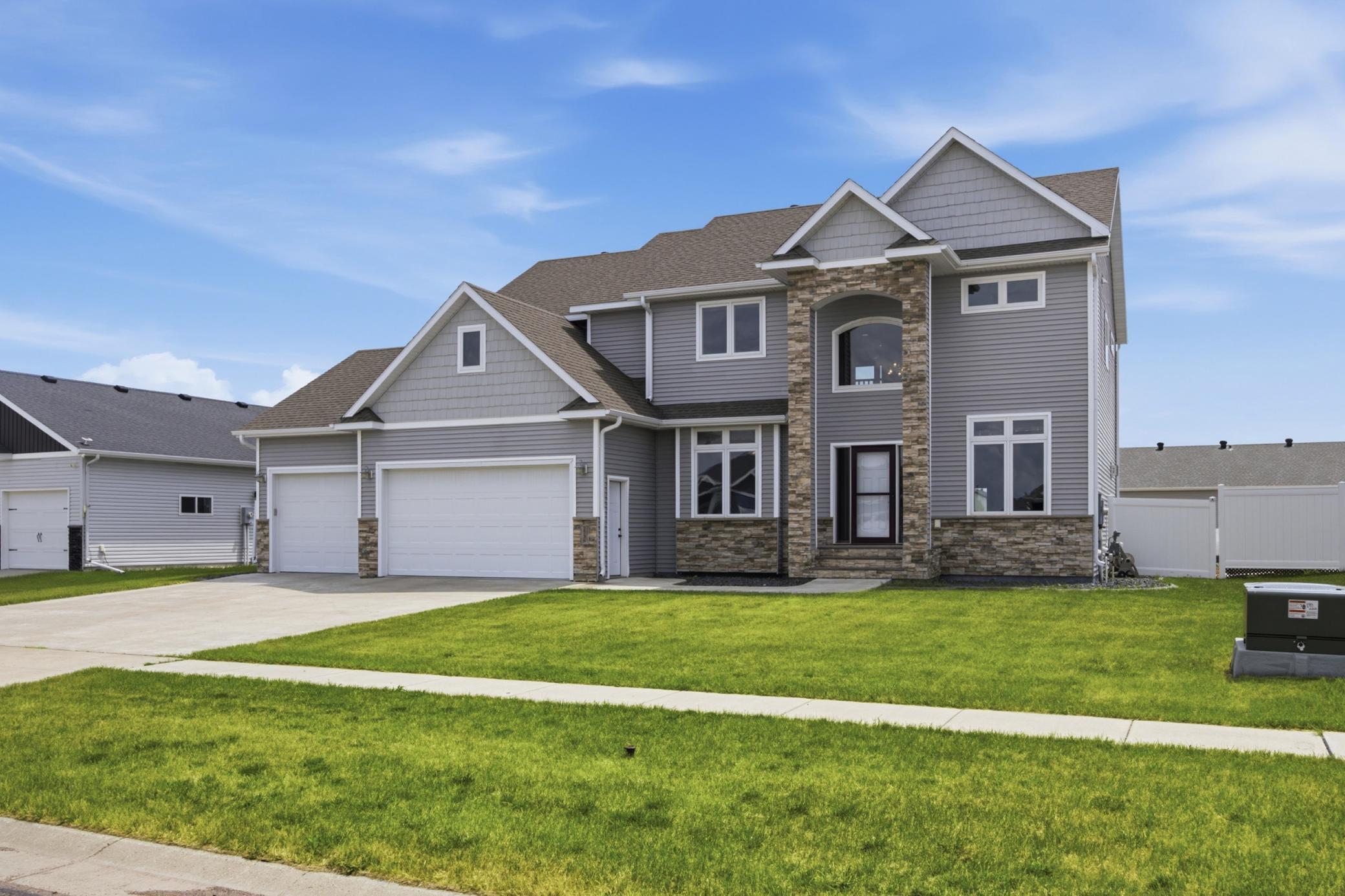 2nd image of 2736 70th Ave S, Fargo, ND 58104 | MLS# 7117276