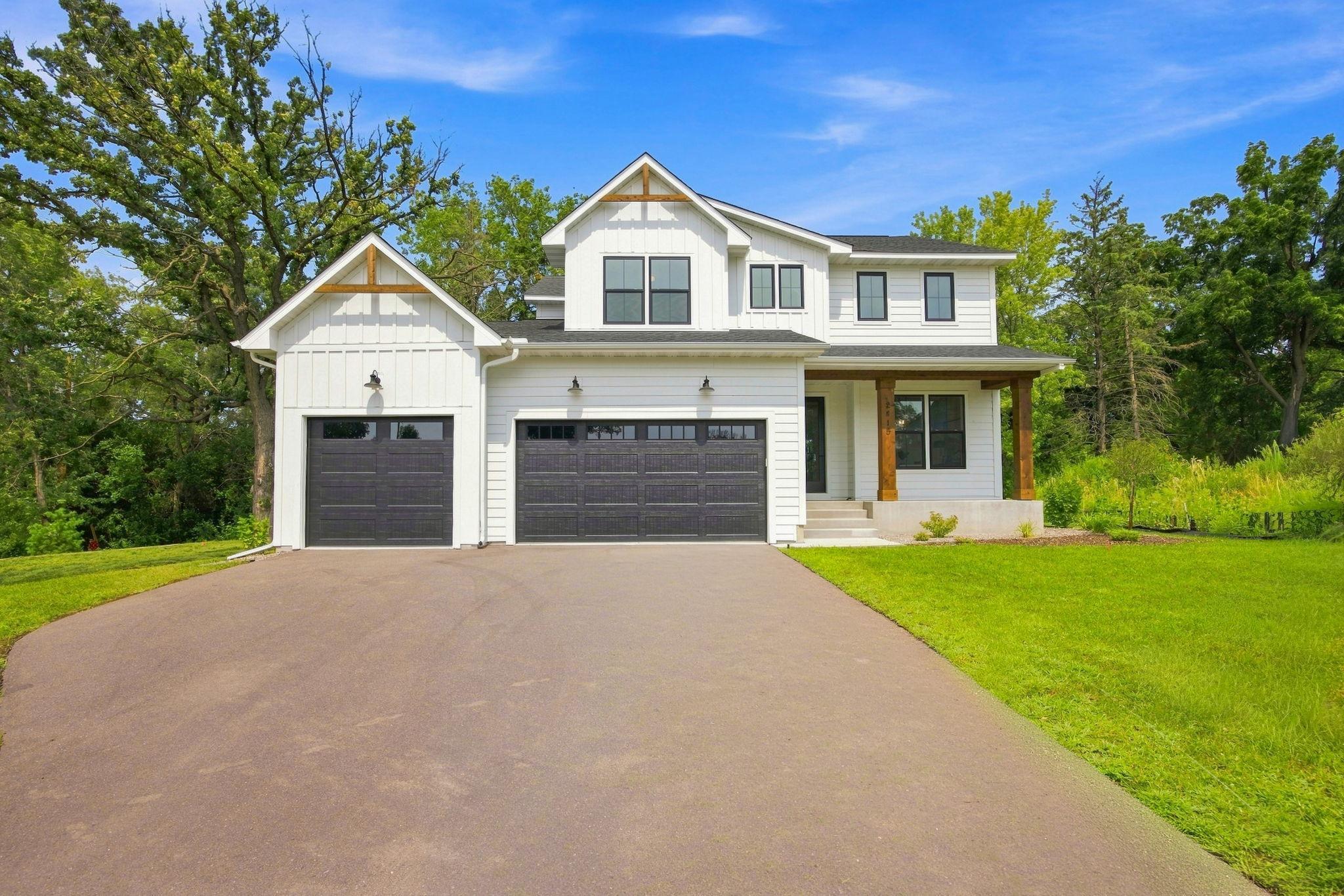 1st image of 2415 Laurie Ct, Saint Paul, MN 55113 | MLS# 7117369