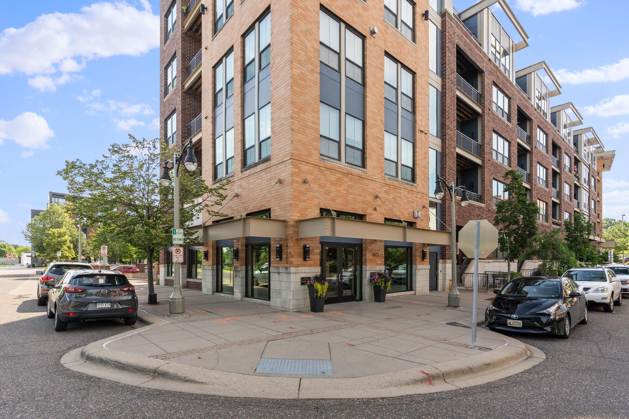 24th image of 4525 Park Commons Dr #201, Minneapolis, MN 55416 | MLS# 7117382