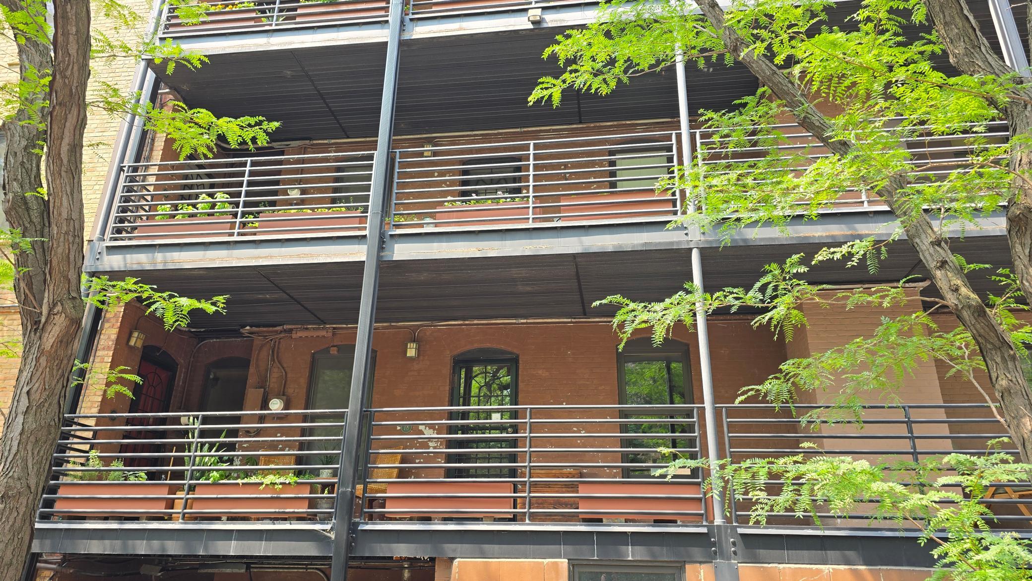 2nd image of 1311 Yale Pl #18, Minneapolis, MN 55403 | MLS# 7117445