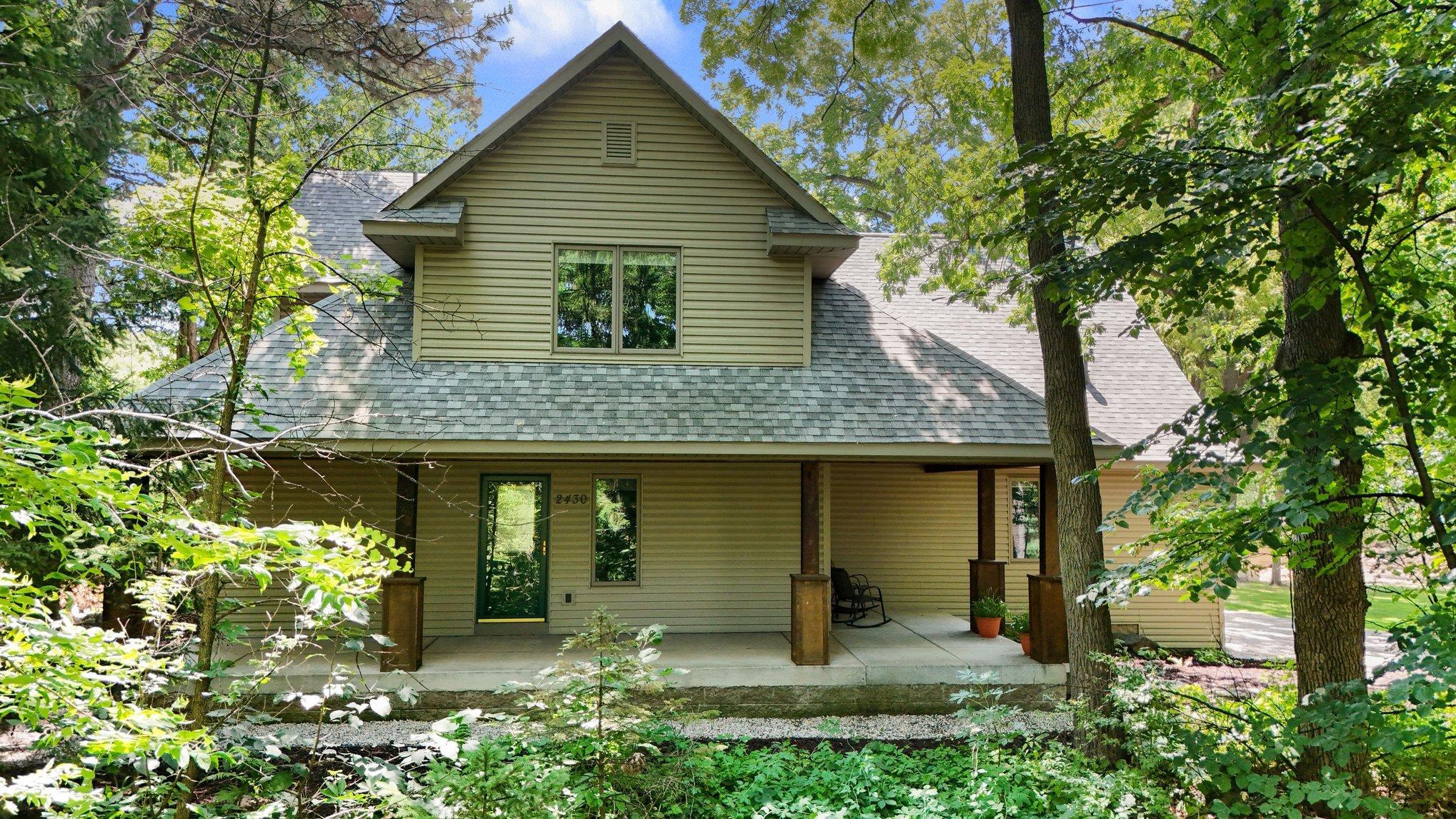 3rd image of 2430 Larpenteur Ave E, Saint Paul, MN 55109 | MLS# 7117457