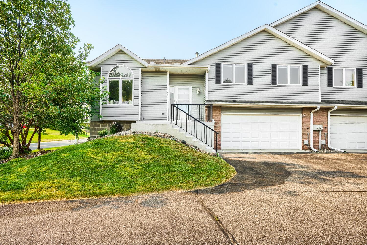 1st image of 14809 Endicott Wy, Saint Paul, MN 55124 | MLS# 7117468
