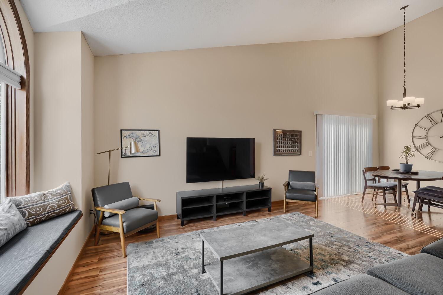 3rd image of 14809 Endicott Wy, Saint Paul, MN 55124 | MLS# 7117468