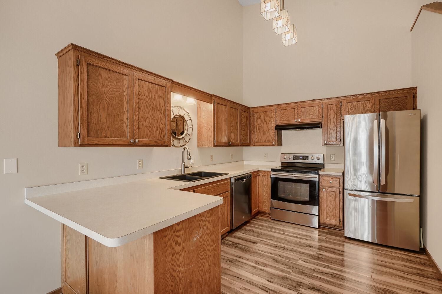5th image of 14809 Endicott Wy, Saint Paul, MN 55124 | MLS# 7117468