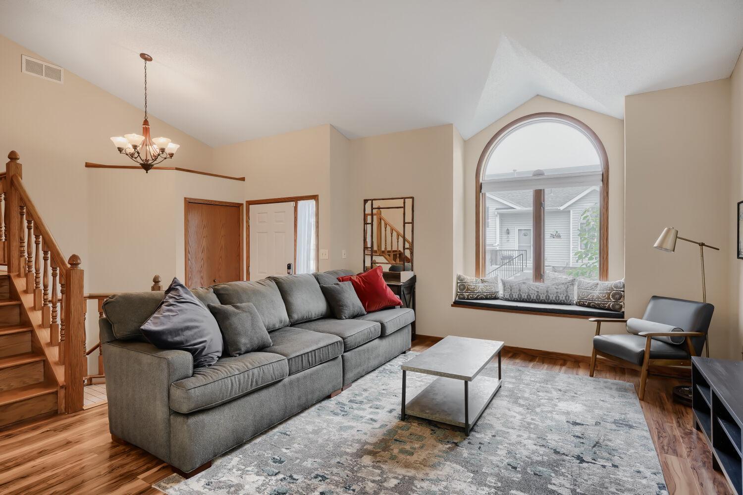 2nd image of 14809 Endicott Wy, Saint Paul, MN 55124 | MLS# 7117468