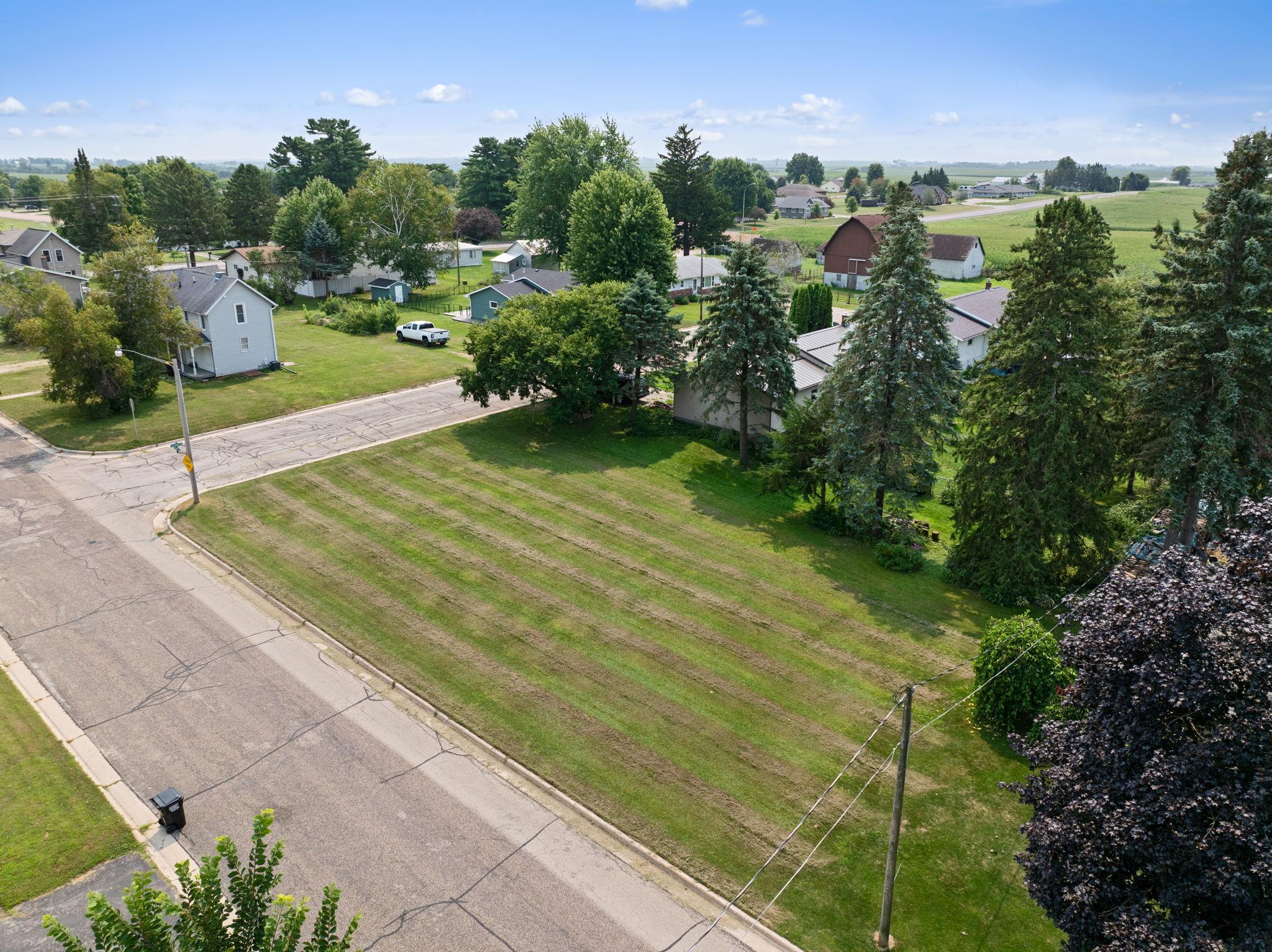 2nd image of 418 Monroe St E, Caledonia, MN 55921 | MLS# 7117470
