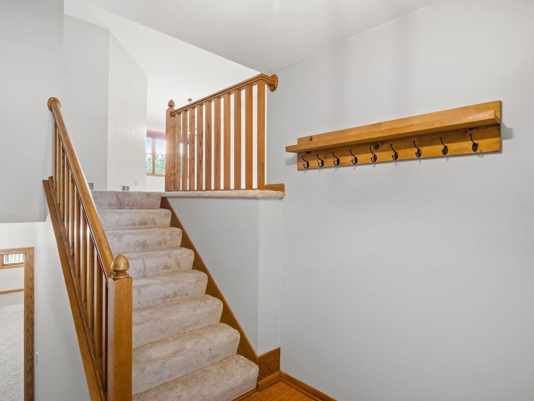 3rd image of 14806 Hallmark Dr, Saint Paul, MN 55124 | MLS# 7117475