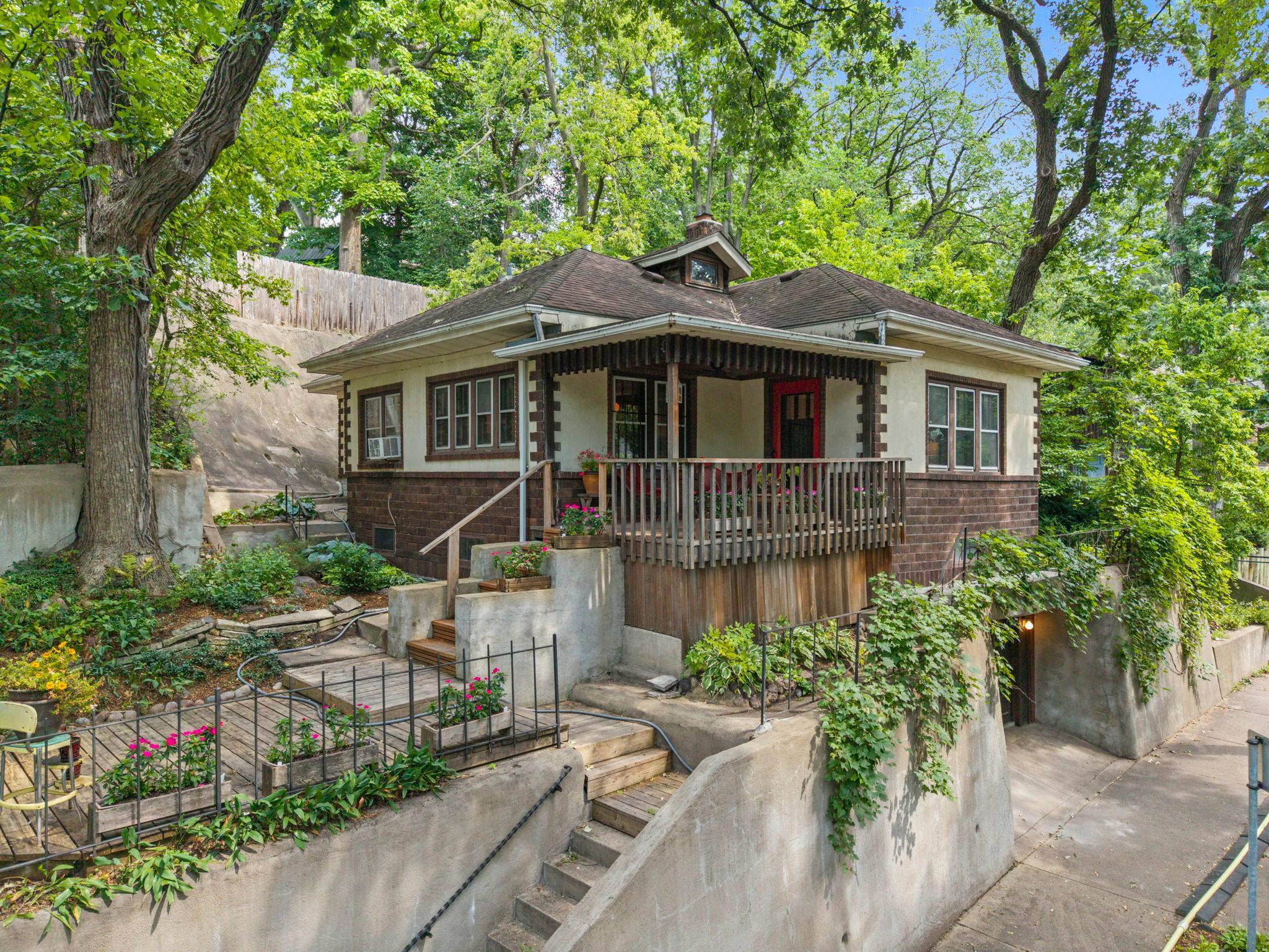 3rd image of 159 Malcolm Ave Se, Minneapolis, MN 55414 | MLS# 7117509