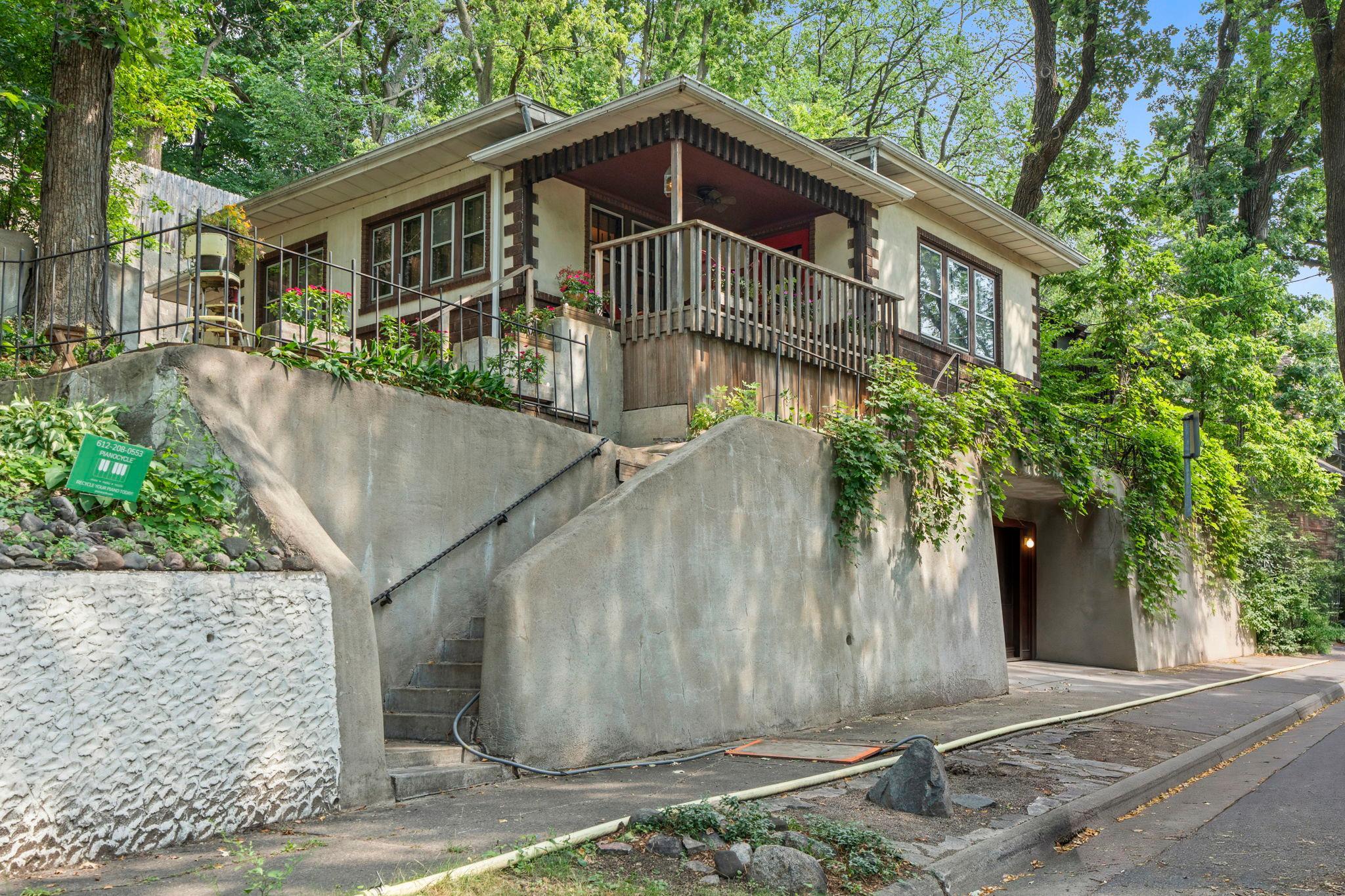 2nd image of 159 Malcolm Ave Se, Minneapolis, MN 55414 | MLS# 7117509