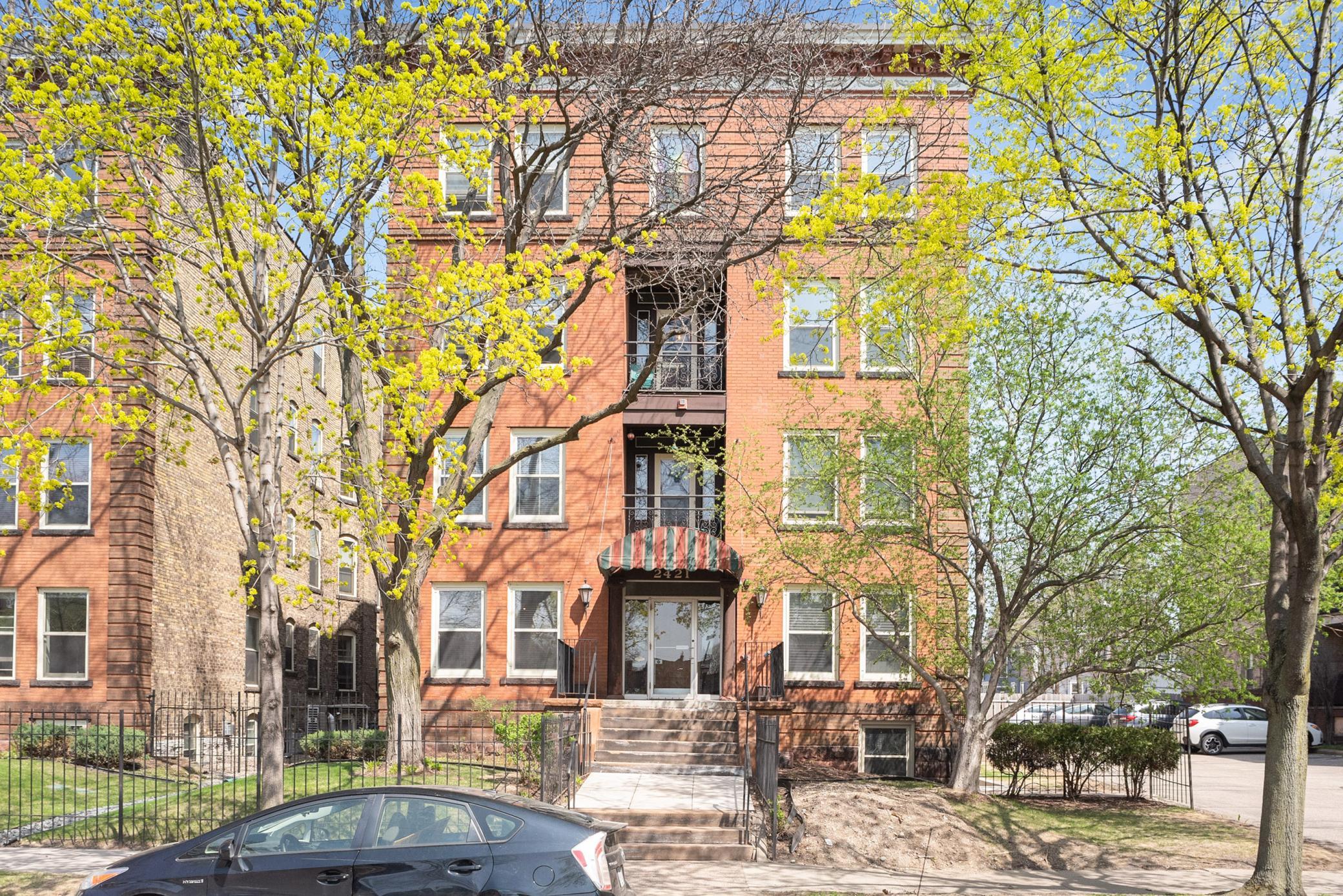31st image of 2421 Emerson Ave S #107, Minneapolis, MN 55405 | MLS# 7117546