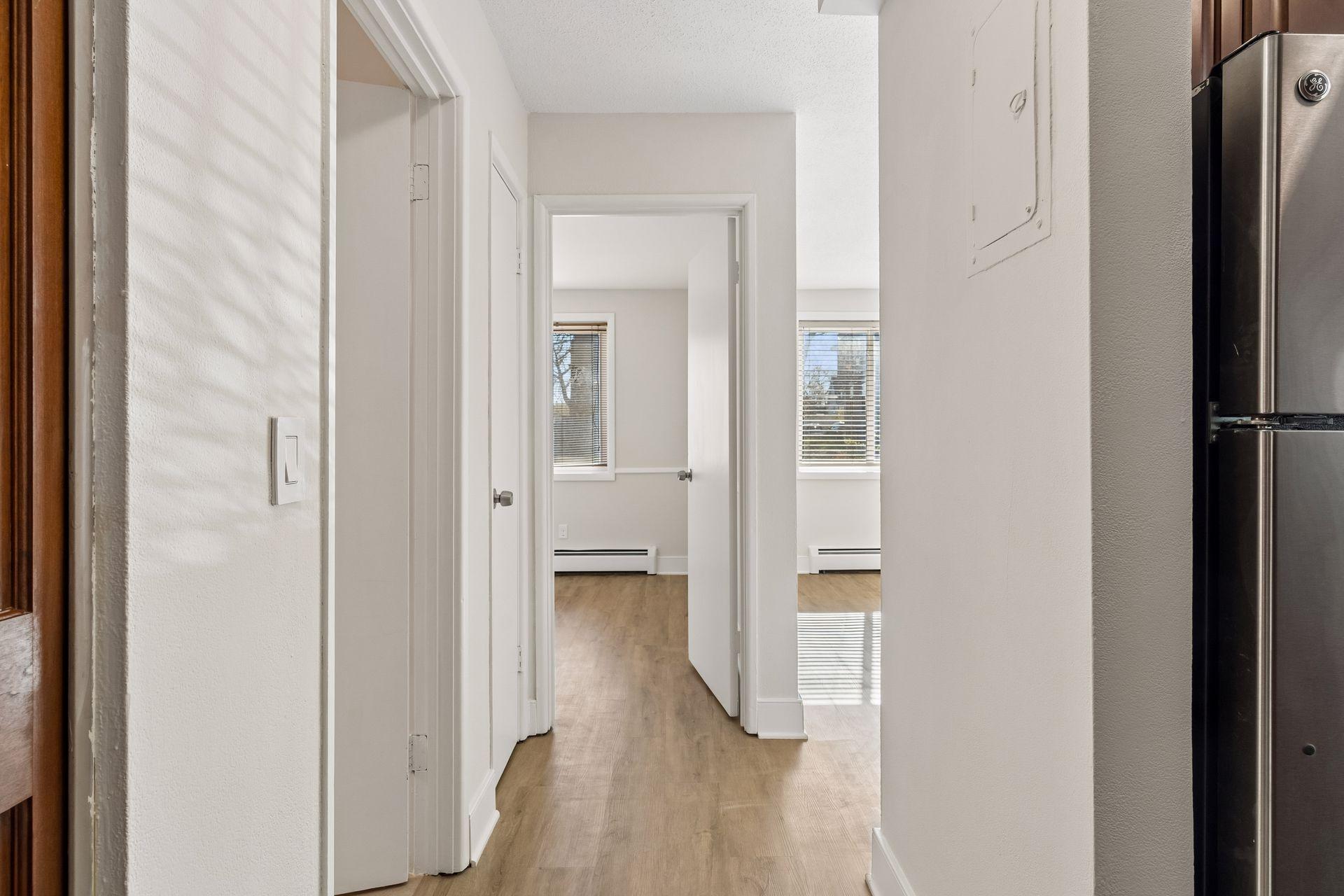 4th image of 2212 Aldrich Ave S #102, Minneapolis, MN 55405 | MLS# 7117547