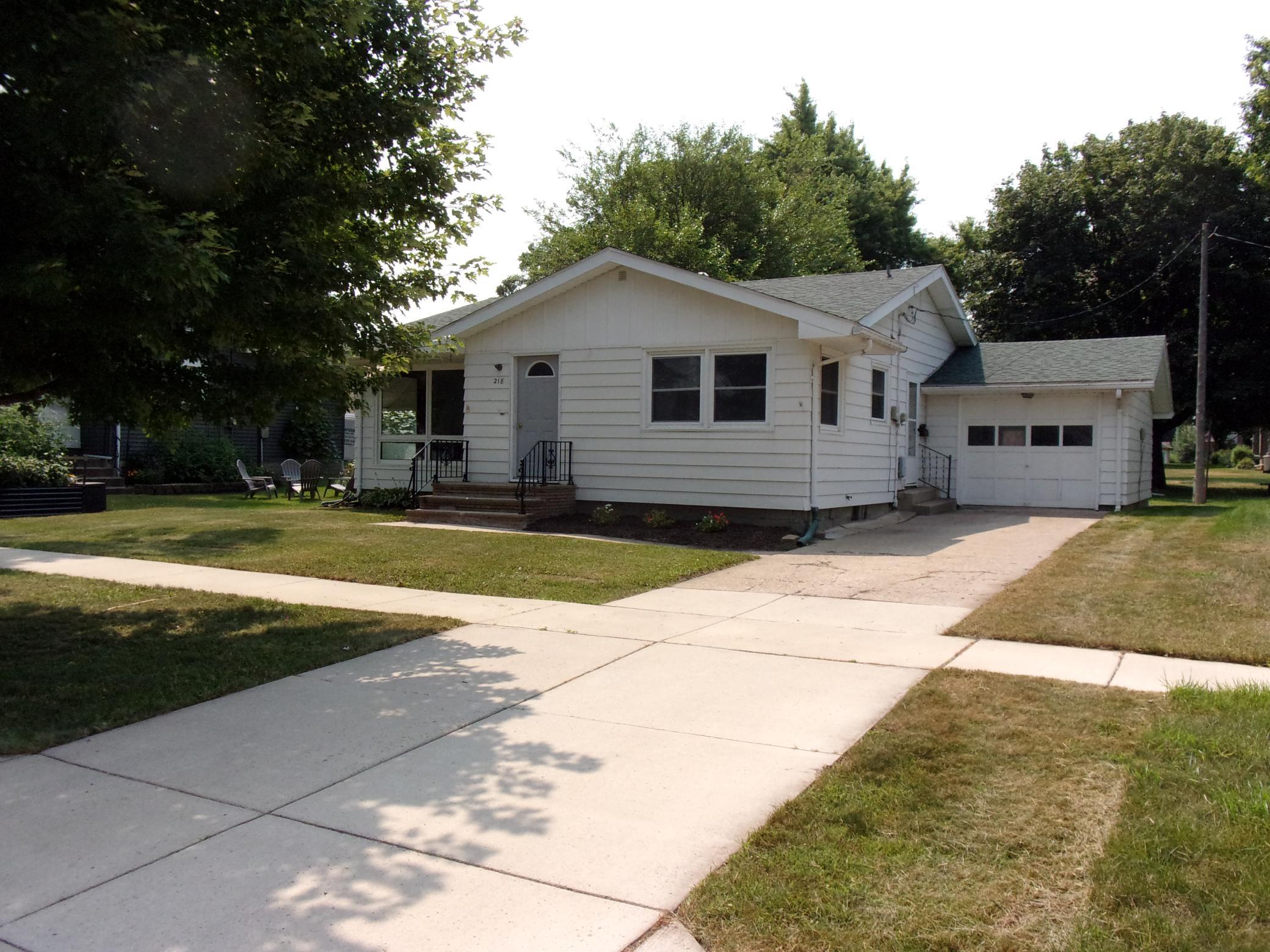 1st image of 218 E 2nd St, Blue Earth, MN 56013 | MLS# 7117550